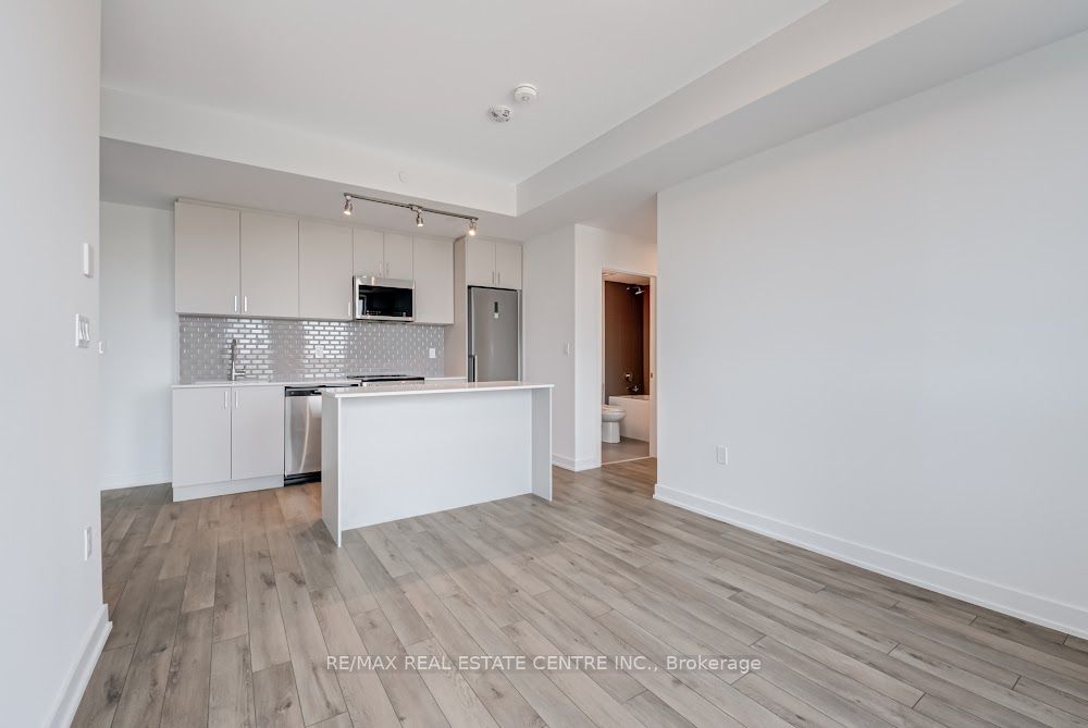 1005 Dundas Street E 238 Property Photo 6