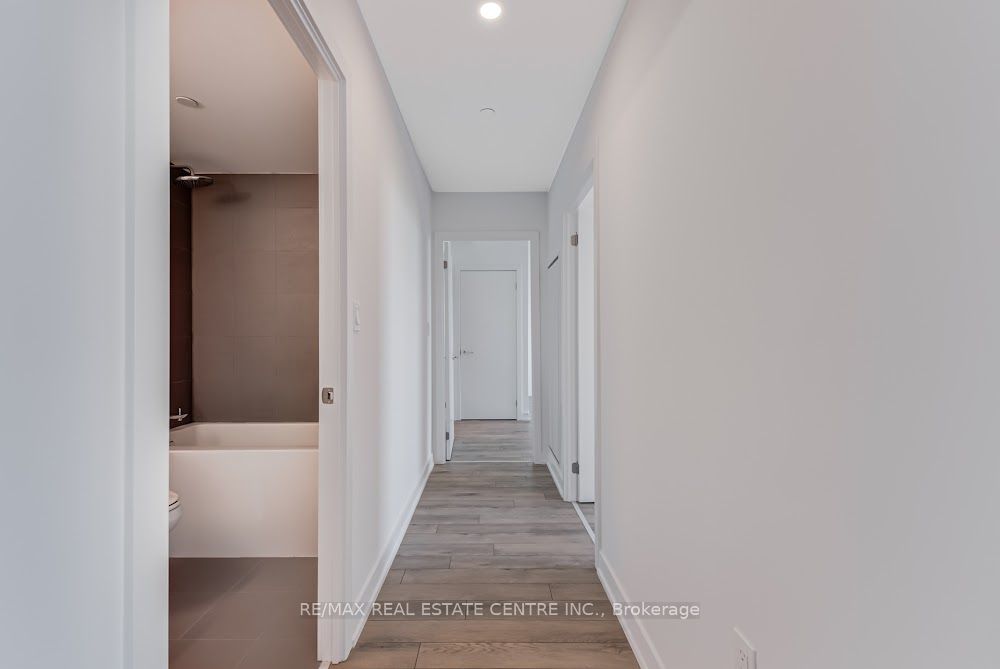 1005 Dundas Street E 238 Property Photo 8
