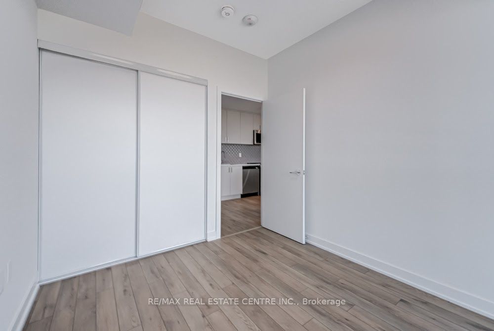 1005 Dundas Street E 238 Property Photo 9