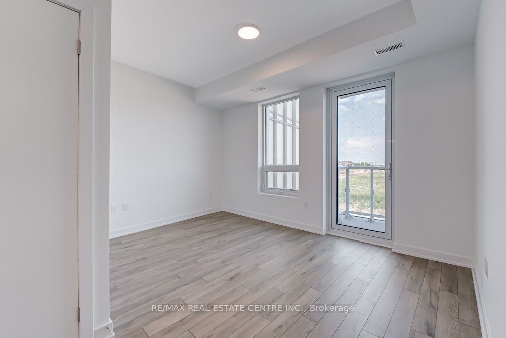 1005 Dundas Street E 238 Property Photo 10