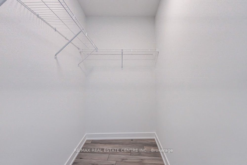 1005 Dundas Street E 238 Property Photo 14