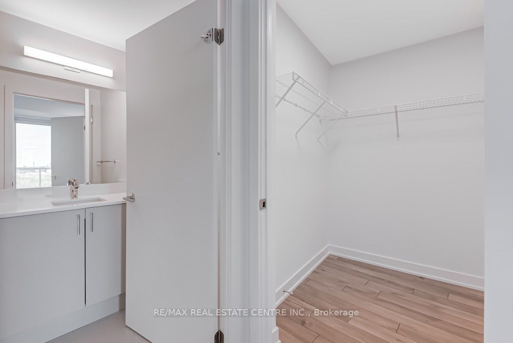 1005 Dundas Street E 238 Property Photo 15