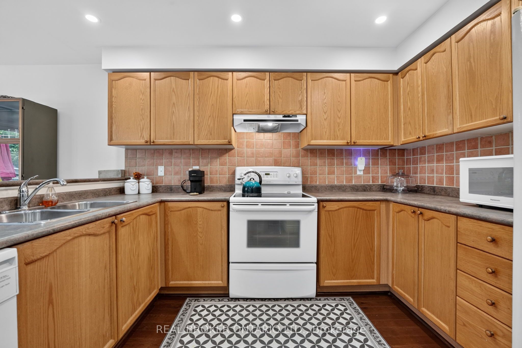 35 Belmont Boulevard Property Photo 13