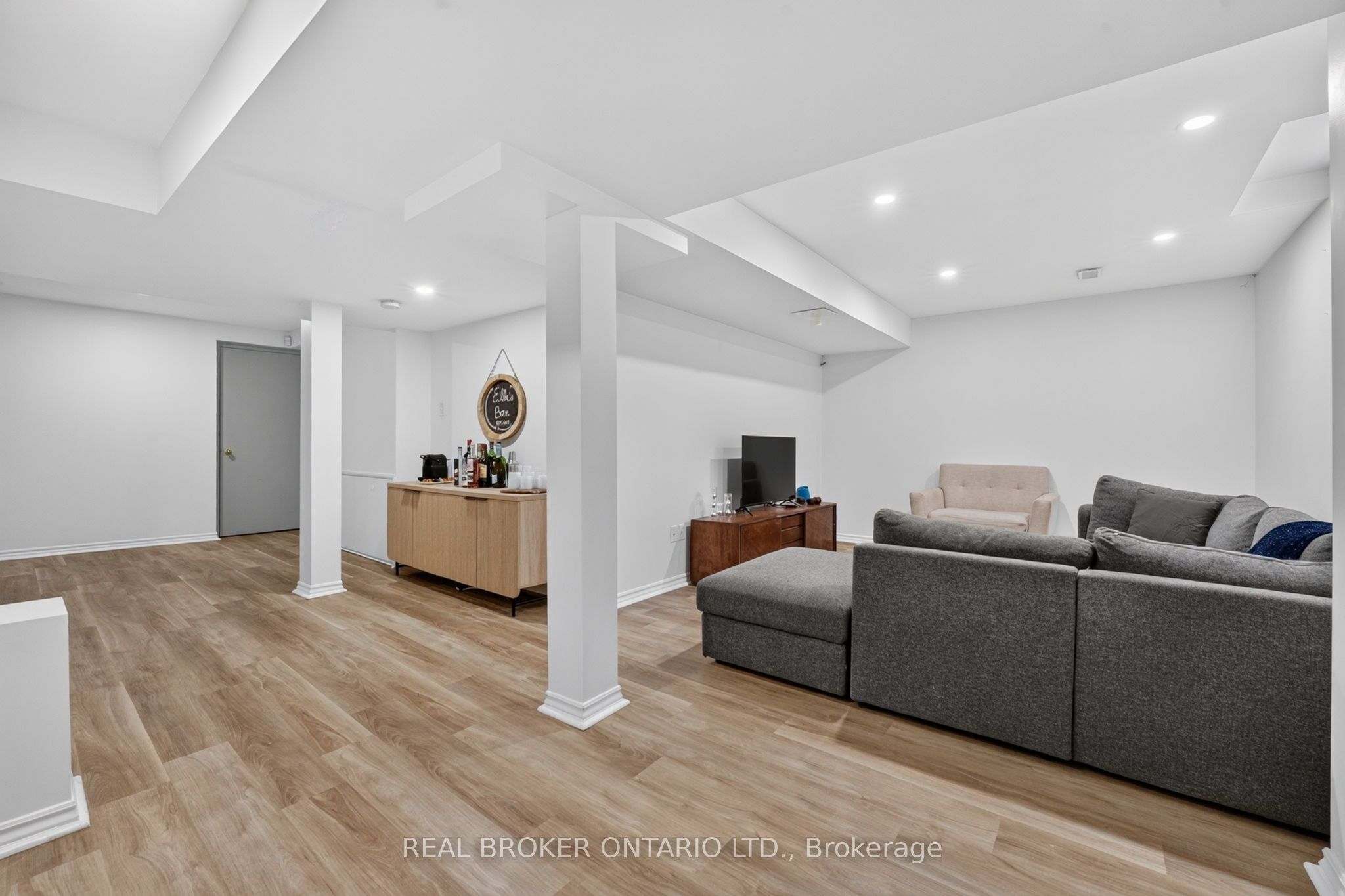 35 Belmont Boulevard Property Photo 38