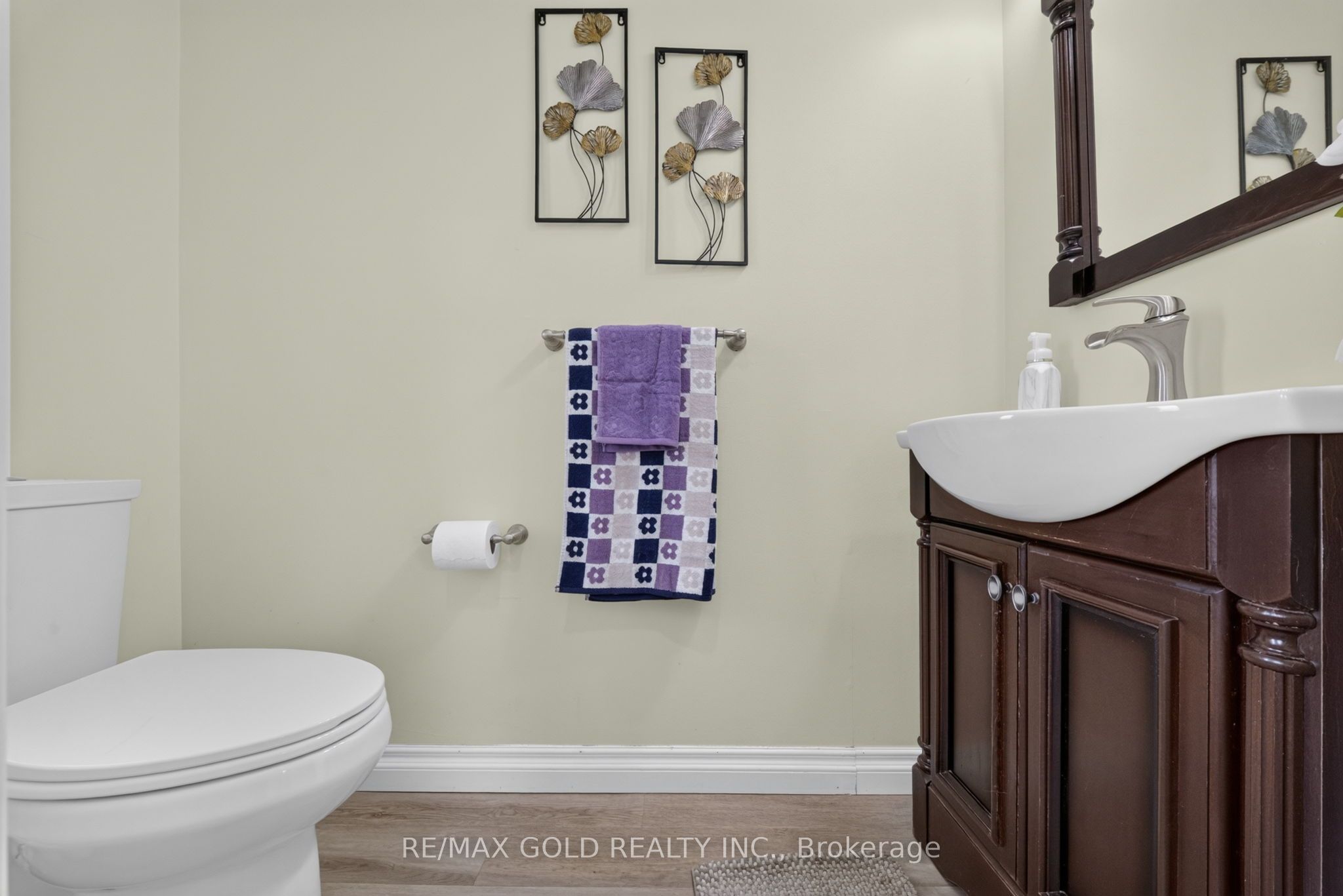 92 Cathcart Crescent Property Photo 6