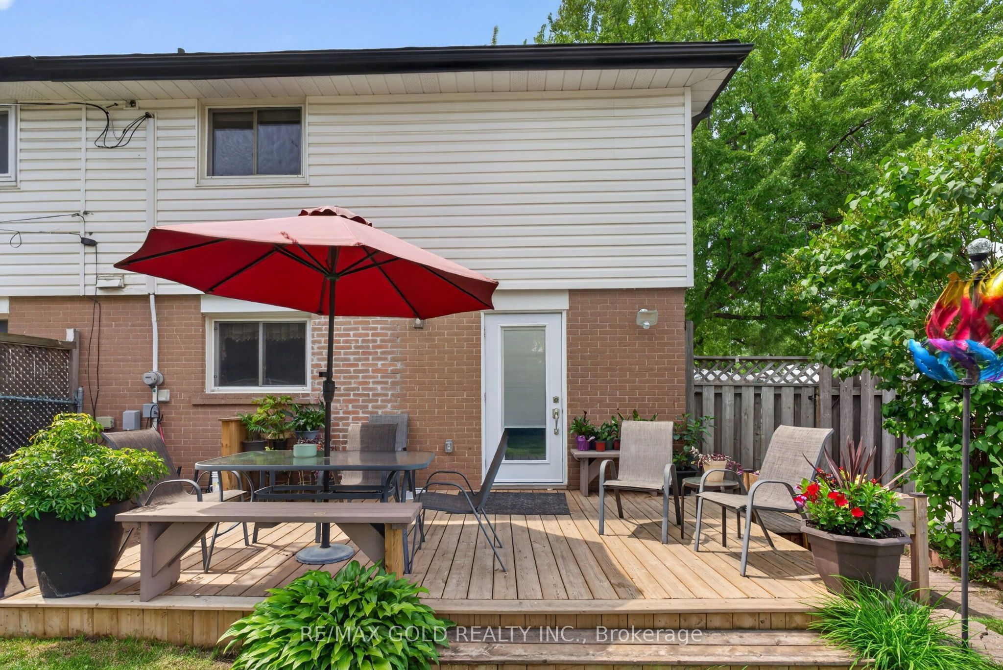 92 Cathcart Crescent Property Photo 37