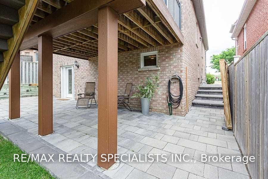 5768 Whitehorn Avenue Lower Property Photo 14