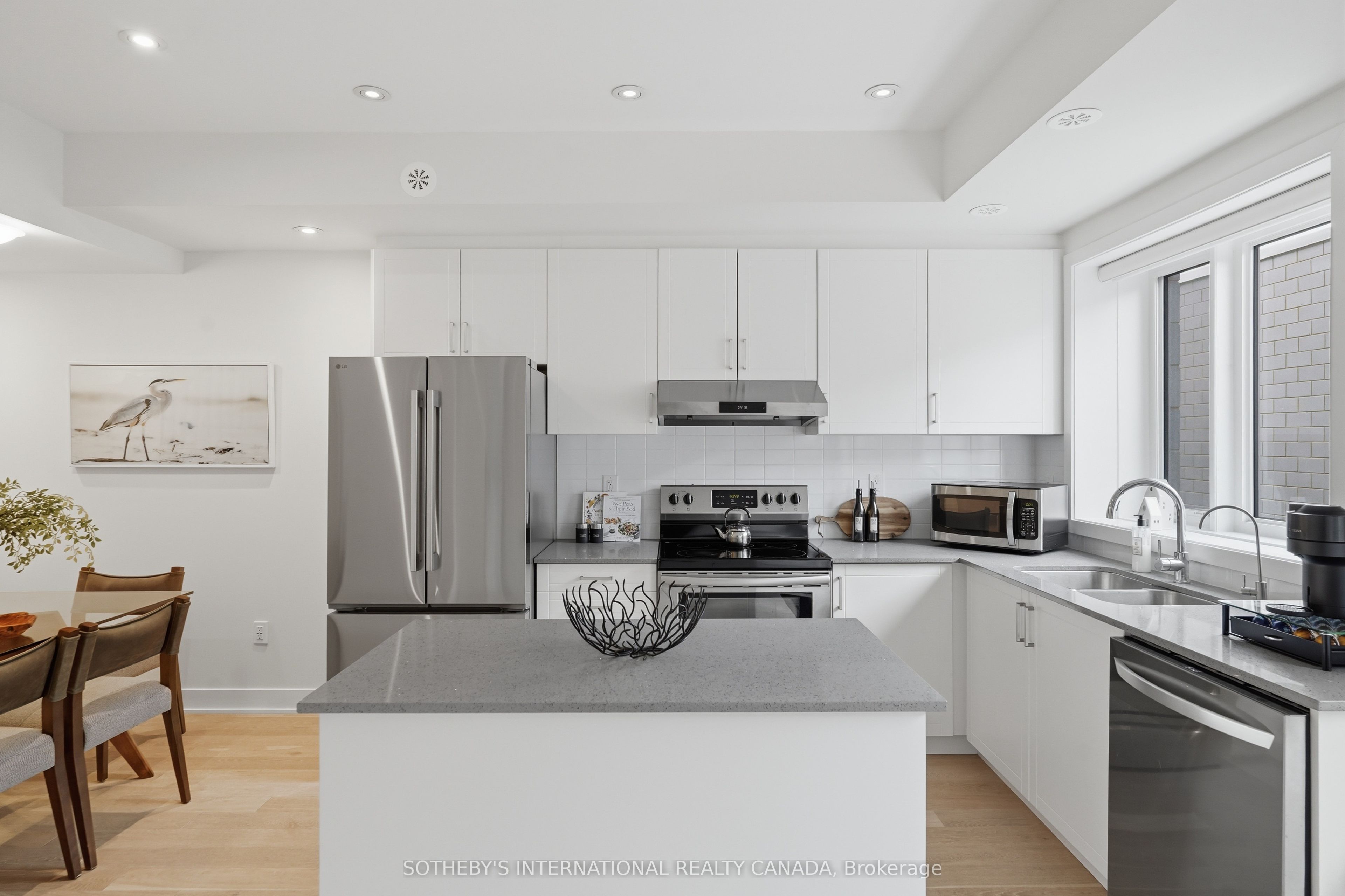 60 William Duncan Road Property Photo 8
