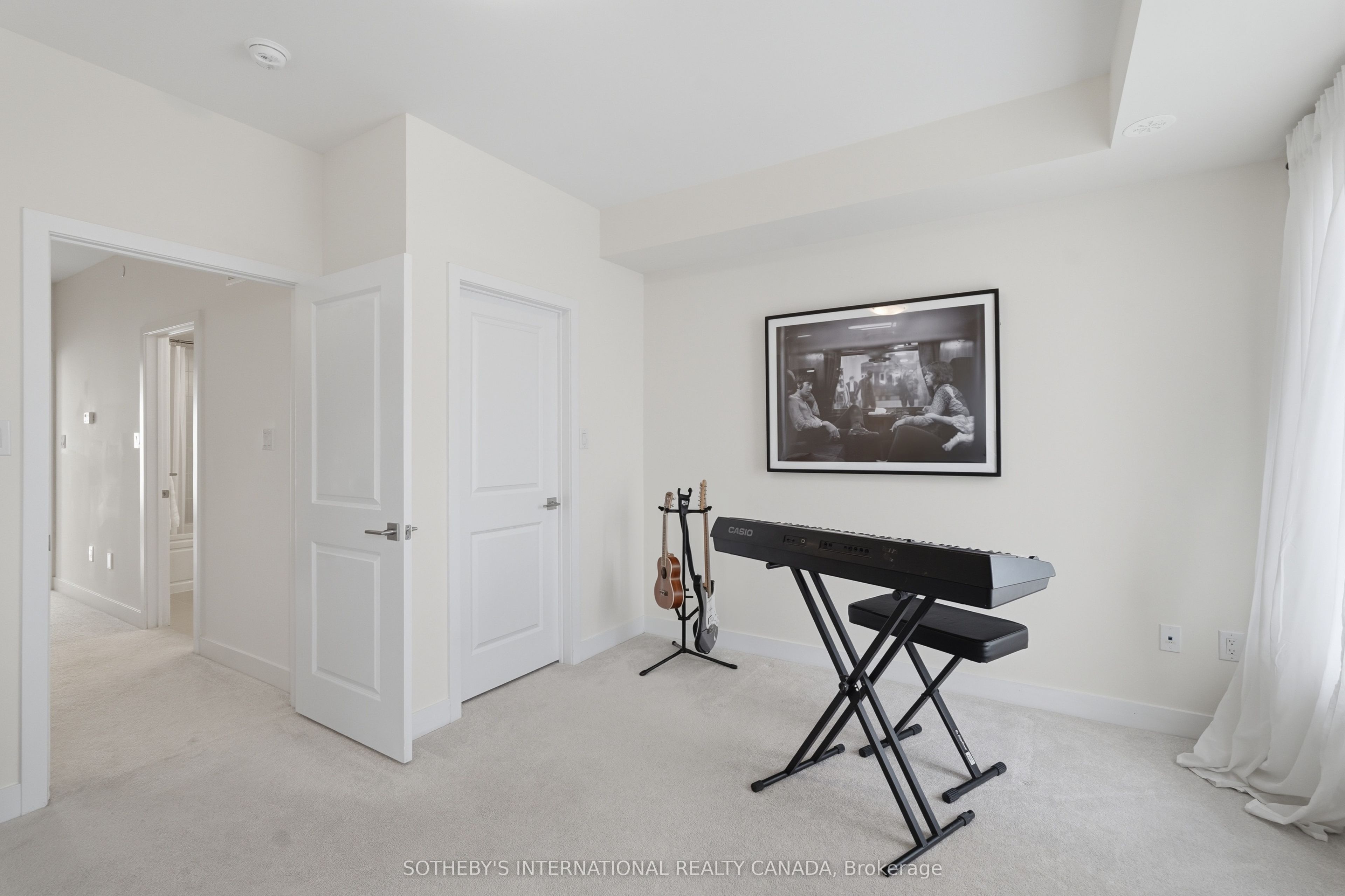 60 William Duncan Road Property Photo 13