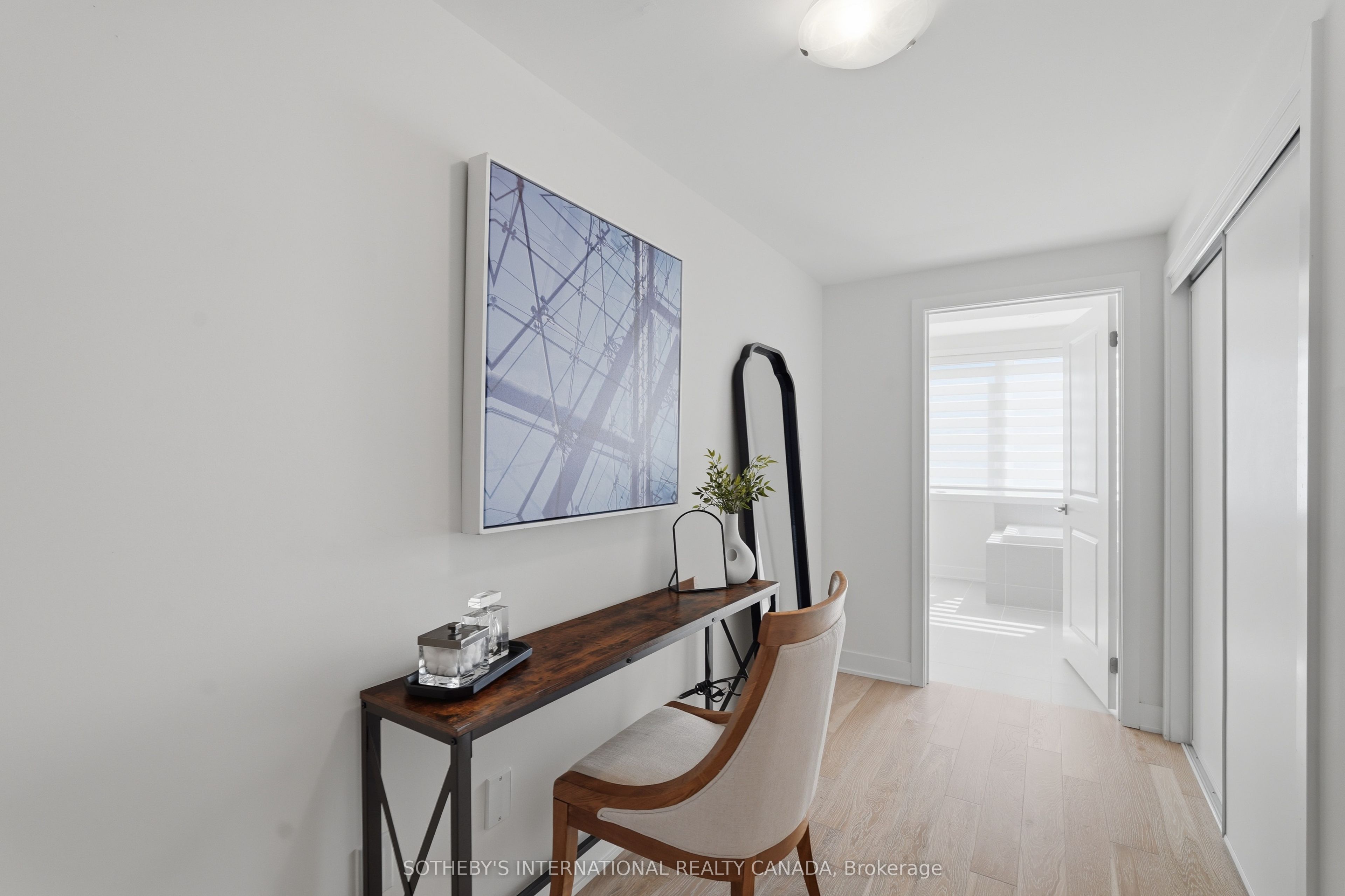 60 William Duncan Road Property Photo 16