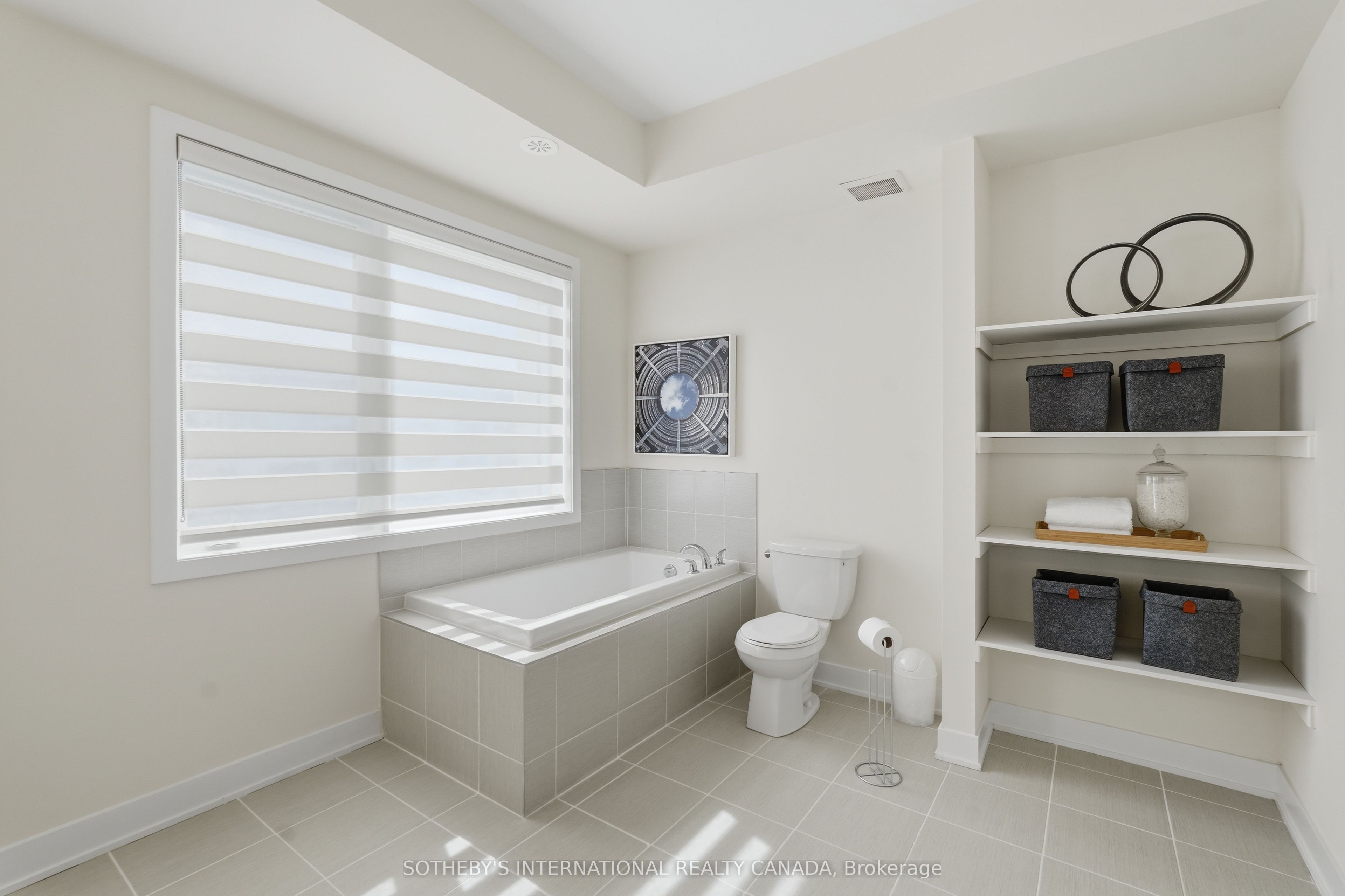 60 William Duncan Road Property Photo 18