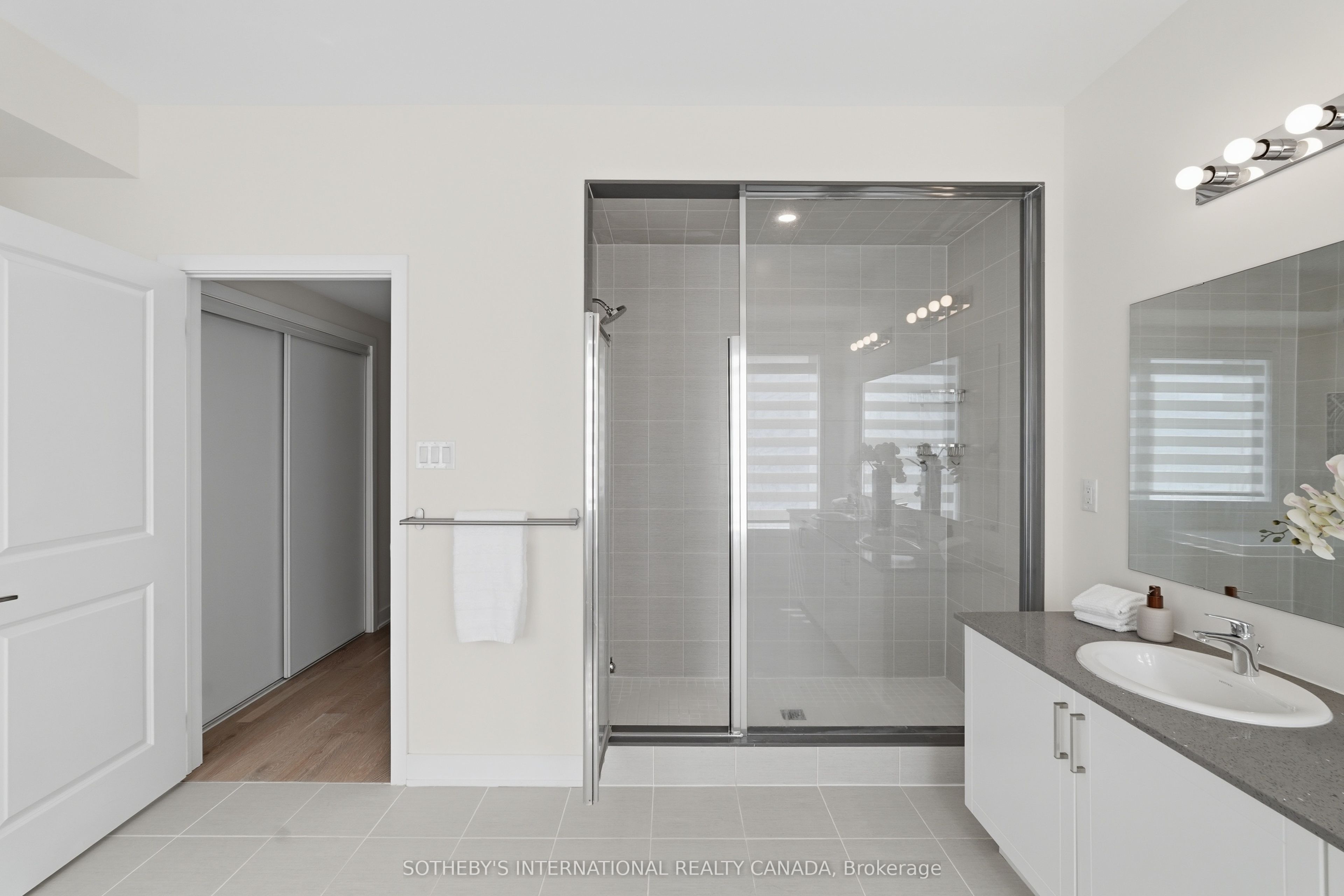 60 William Duncan Road Property Photo 19