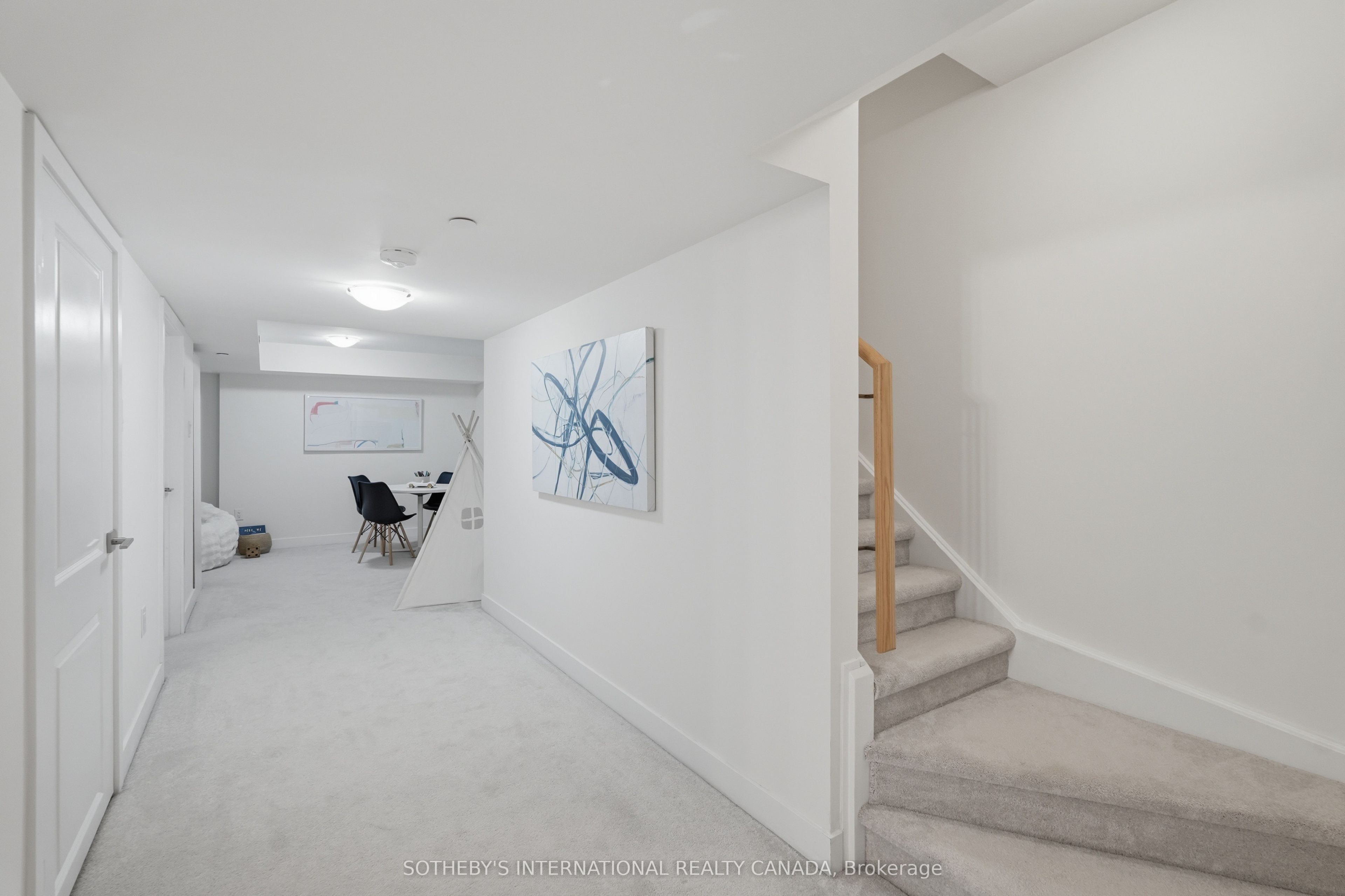 60 William Duncan Road Property Photo 26