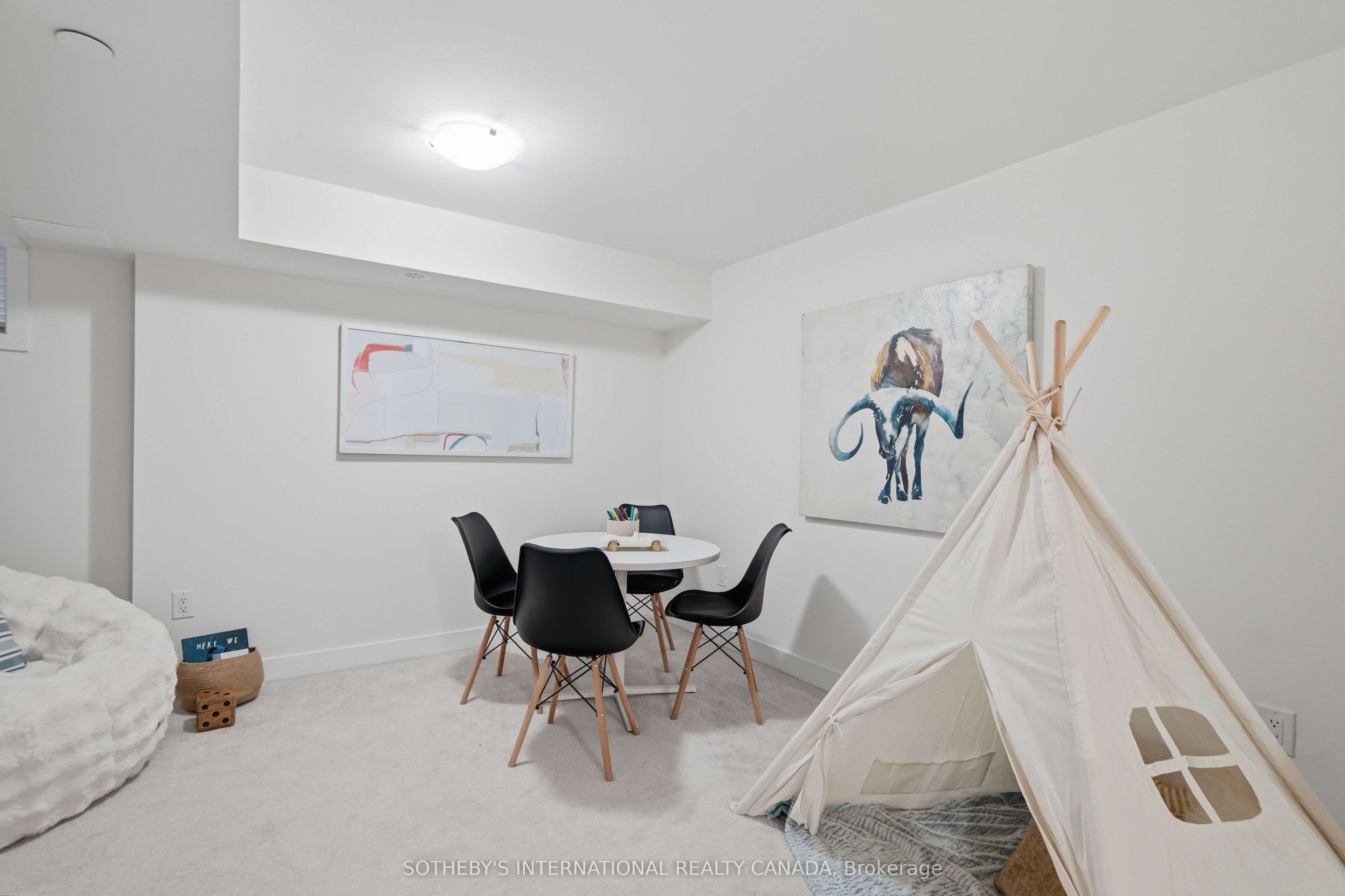 60 William Duncan Road Property Photo 27