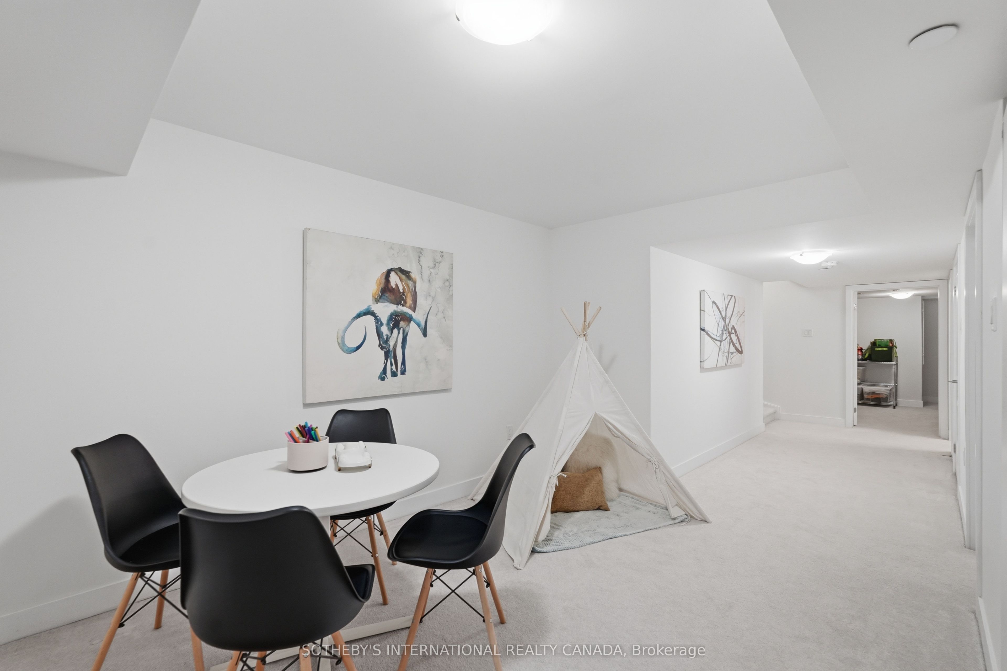 60 William Duncan Road Property Photo 28