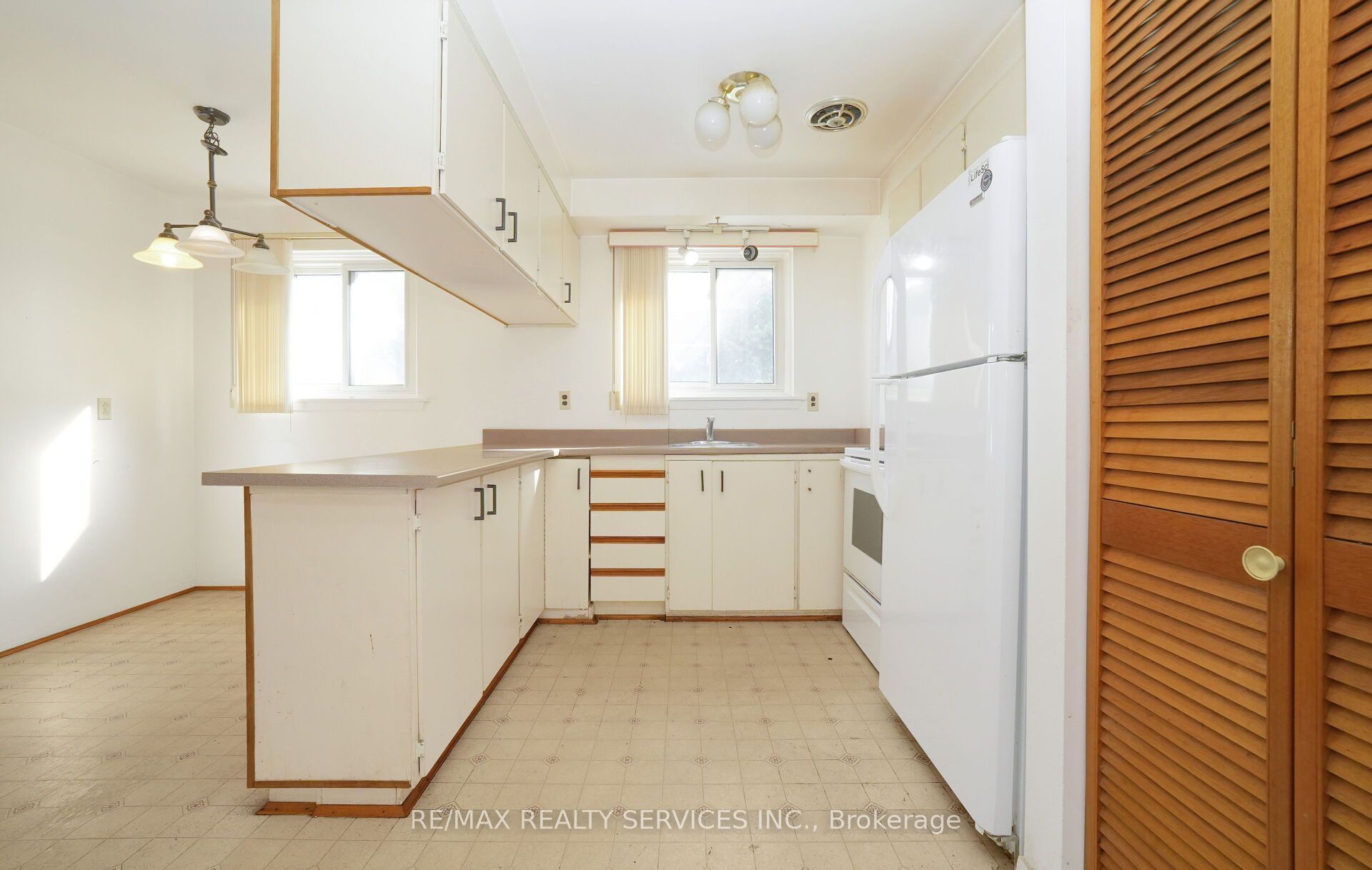 79 Cloverdale Drive Property Photo 13
