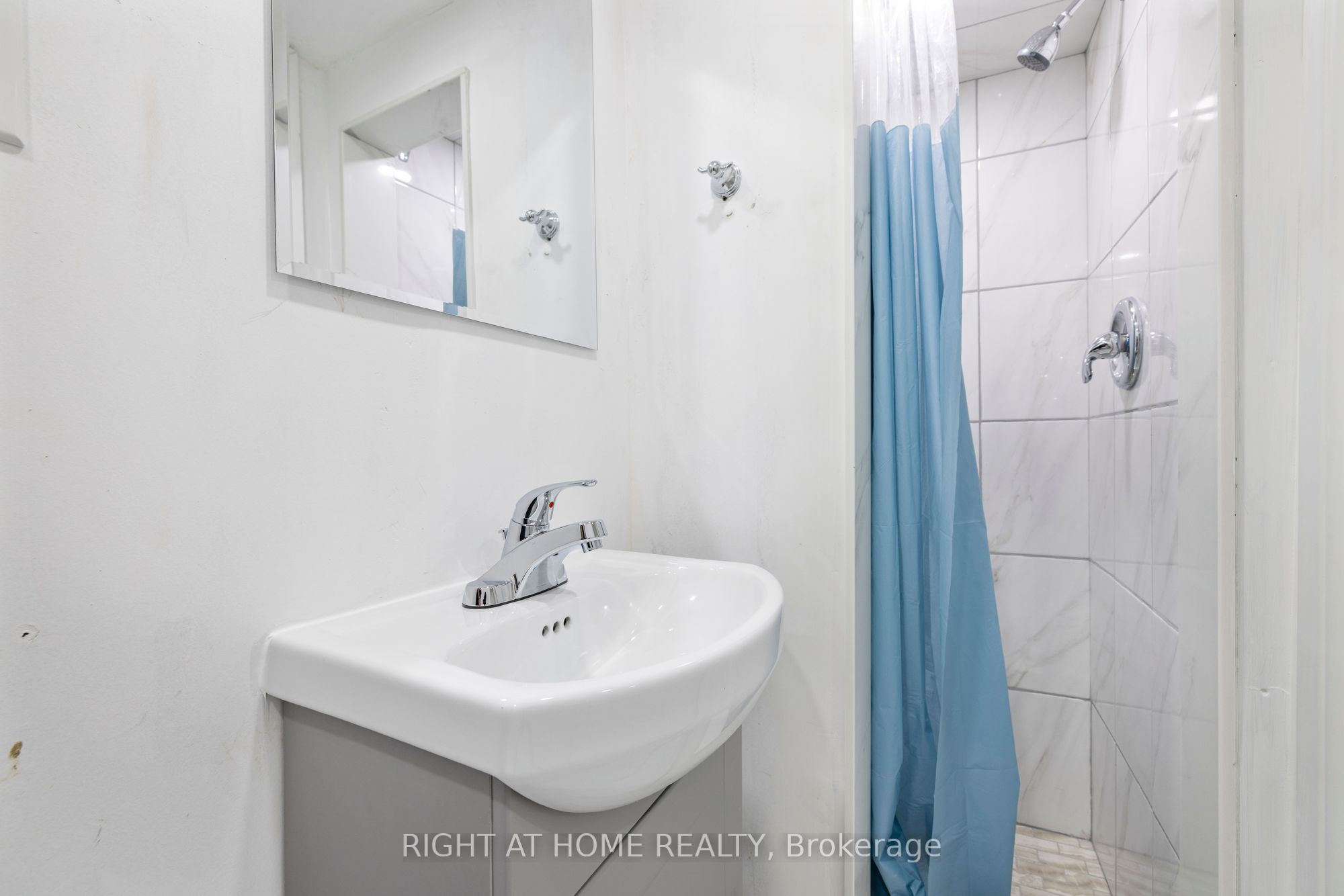 1147 Saturnia Crescent Property Photo 17