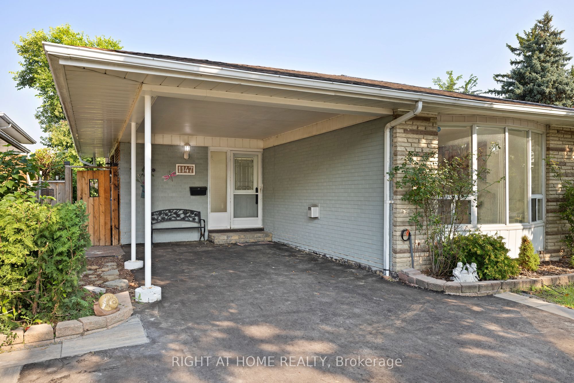 1147 Saturnia Crescent Property Photo 23
