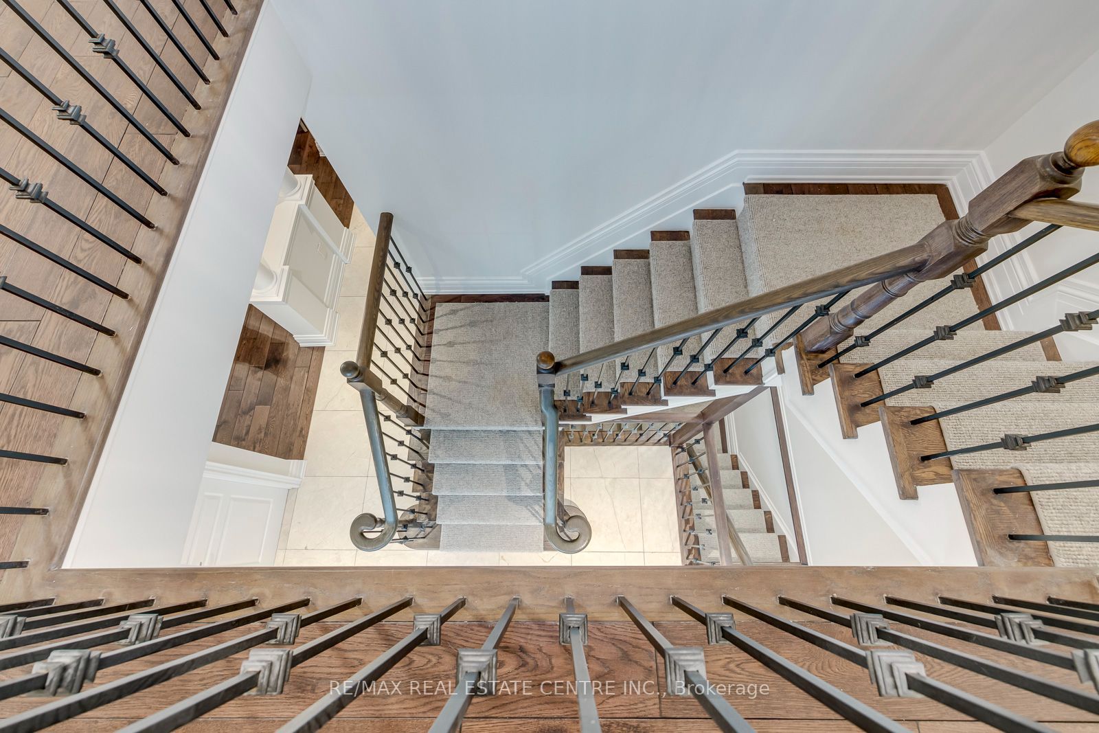 290 Duskywing Way Property Photo 21