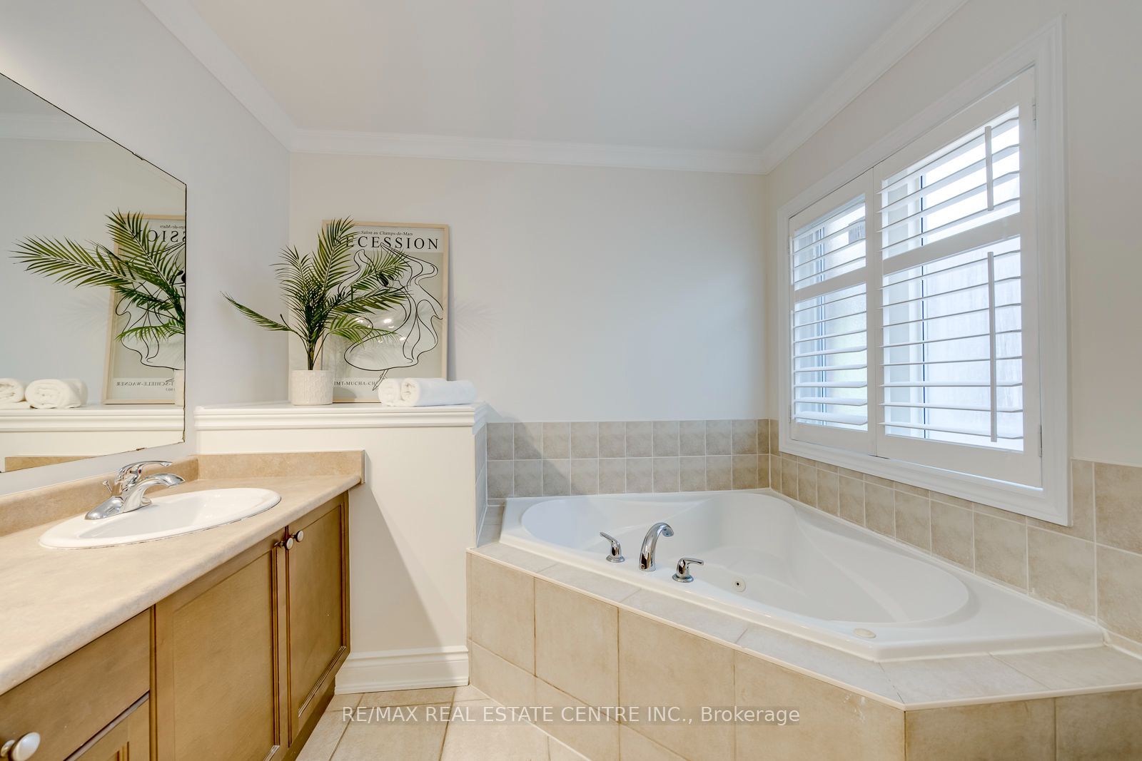 290 Duskywing Way Property Photo 26