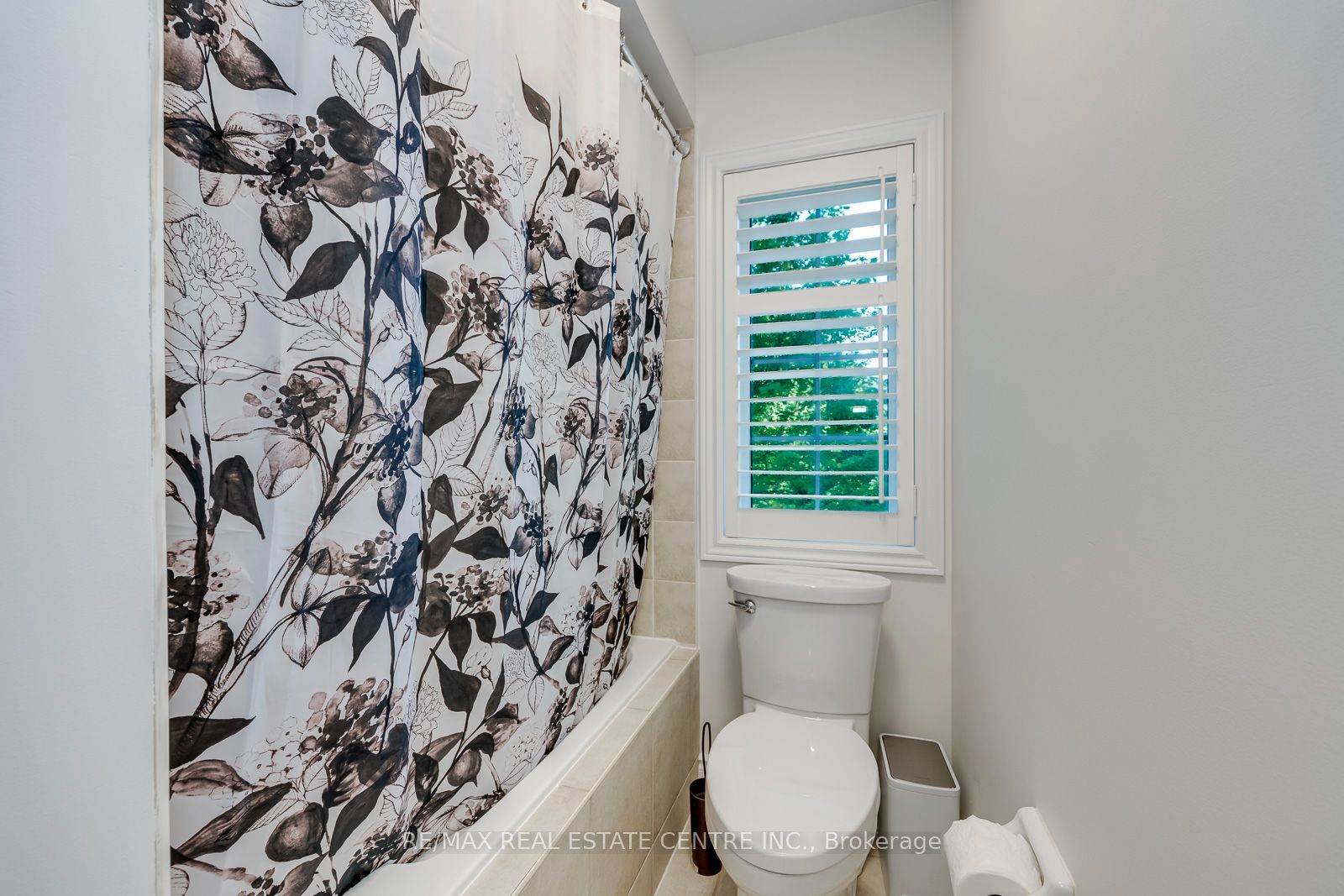 290 Duskywing Way Property Photo 30
