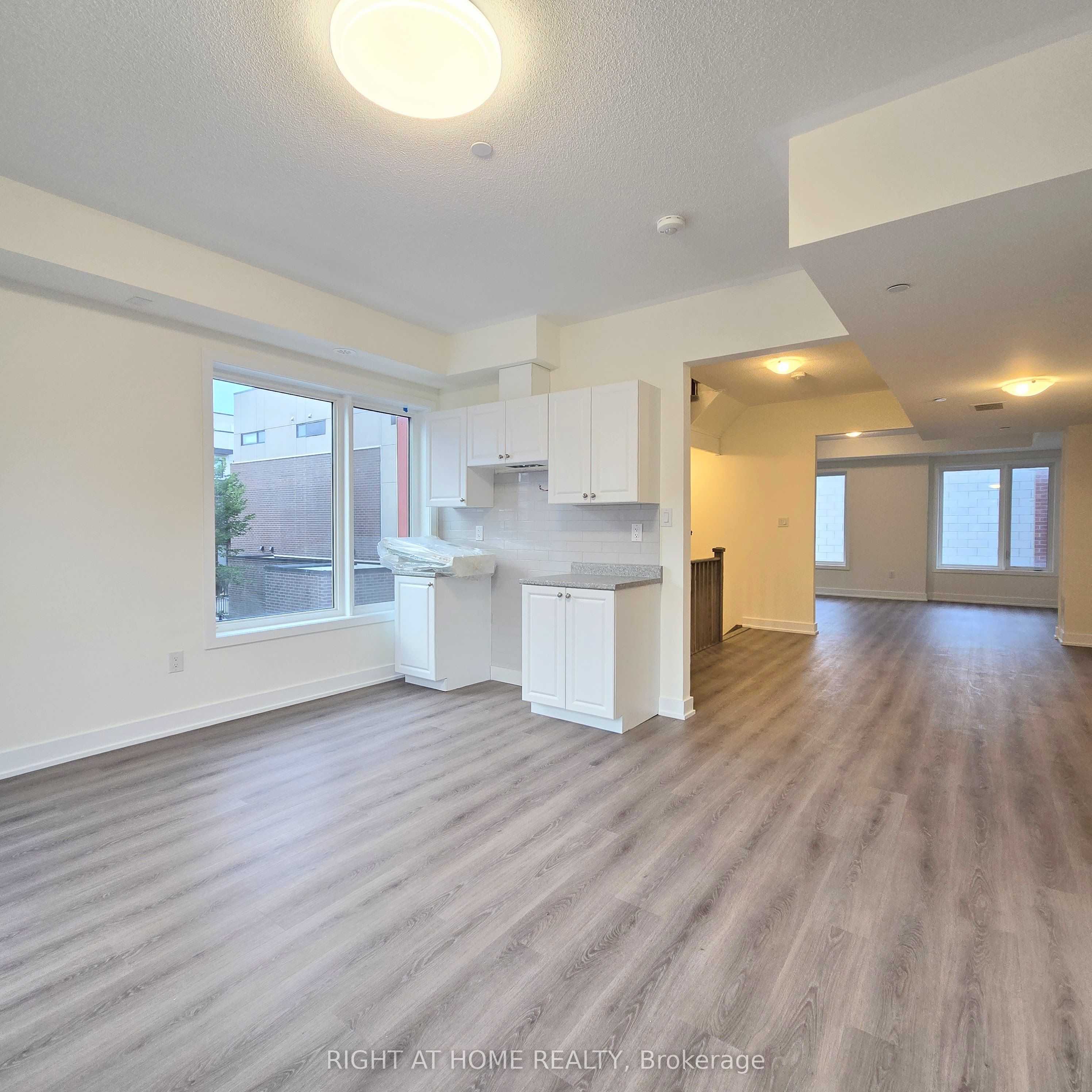 137 Frederick Tisdale Drive #upper Unit Property Photo 7