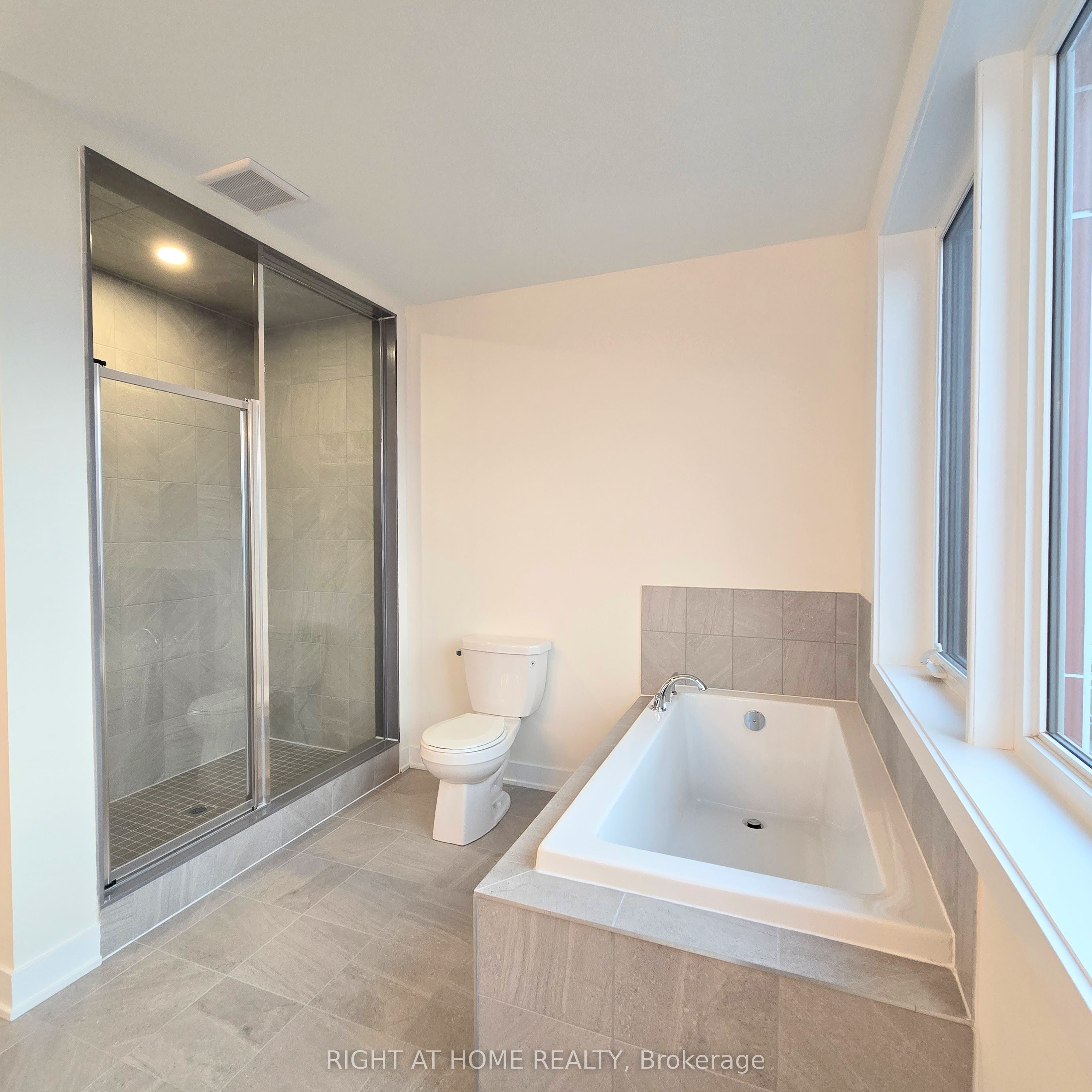 137 Frederick Tisdale Drive #upper Unit Property Photo 27