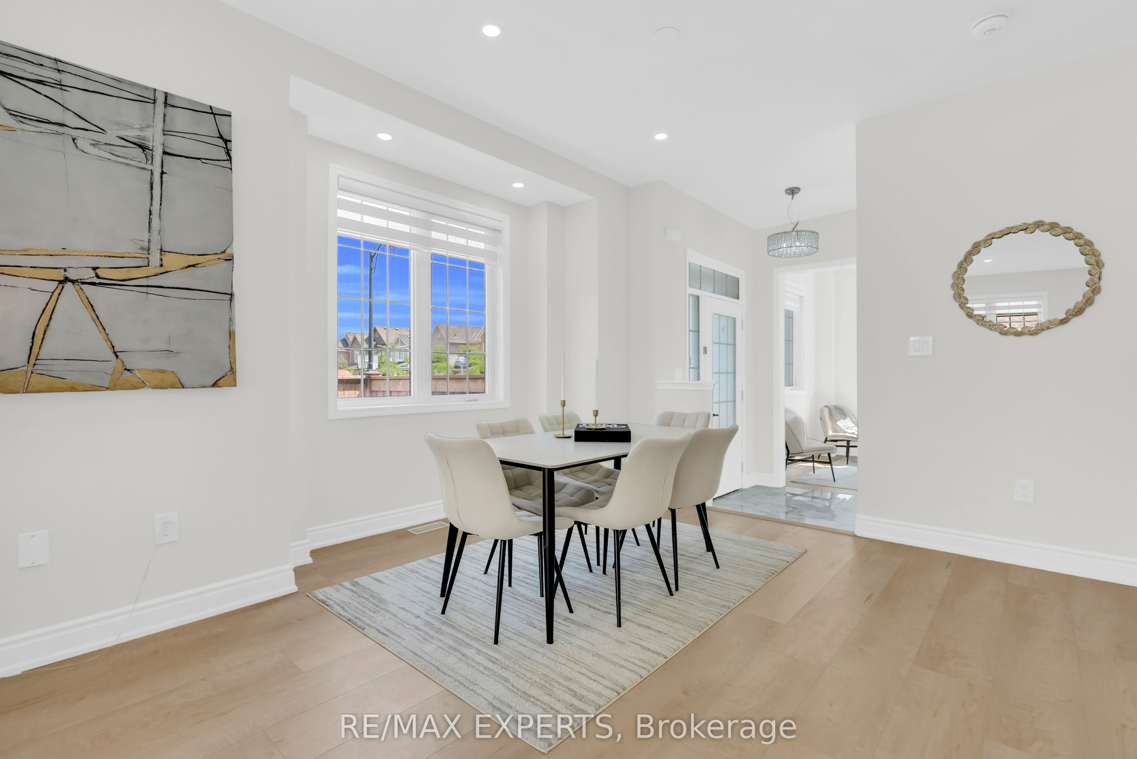 1253 Duignan Crescent Property Photo 10