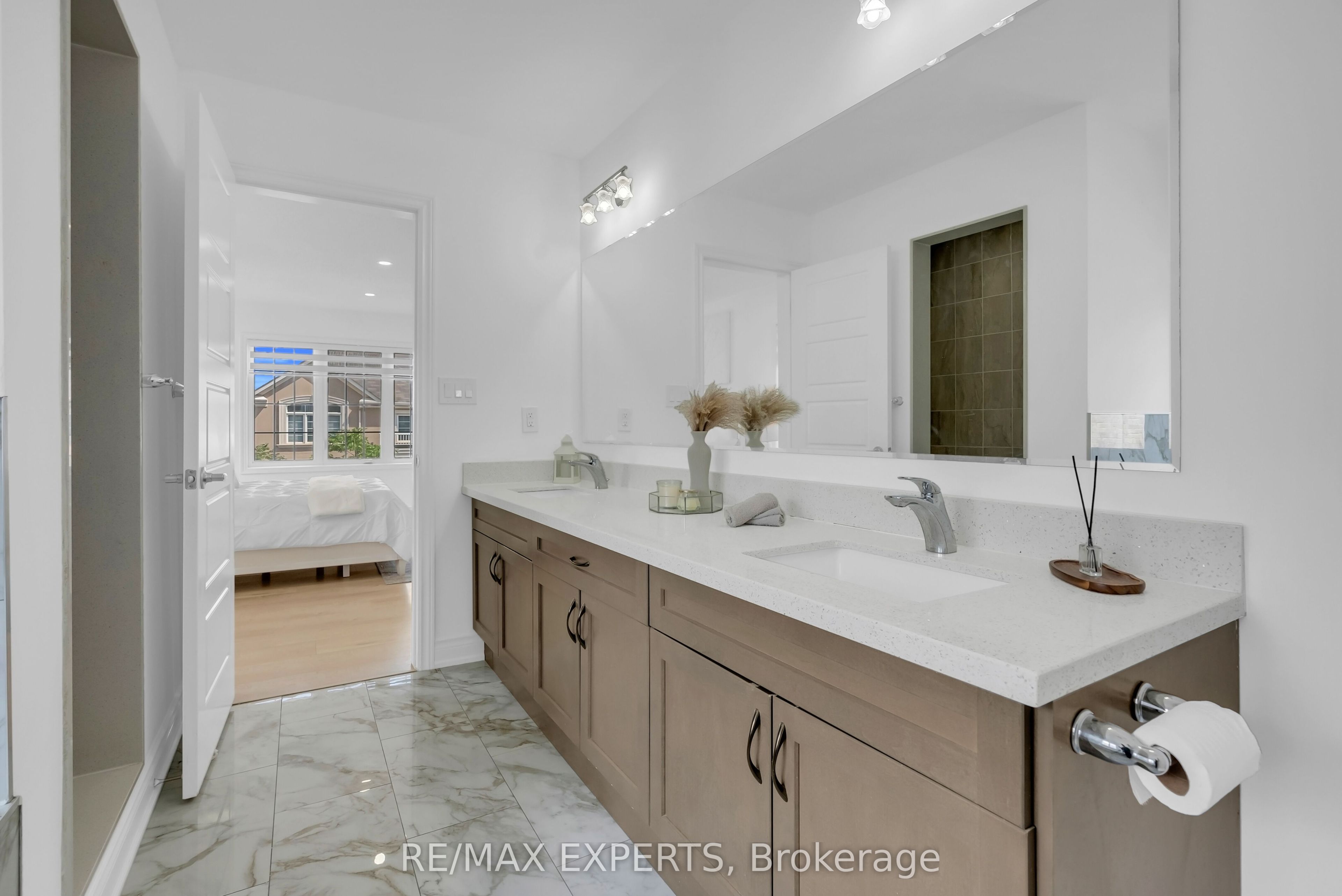 1253 Duignan Crescent Property Photo 25