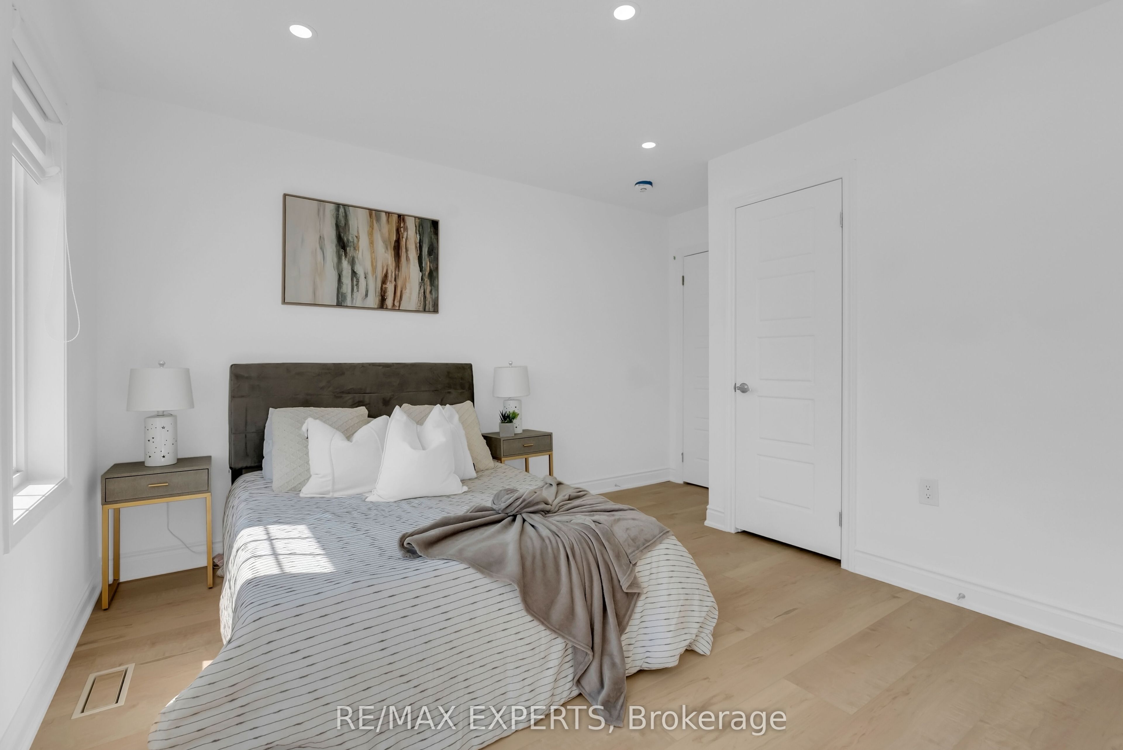 1253 Duignan Crescent Property Photo 27