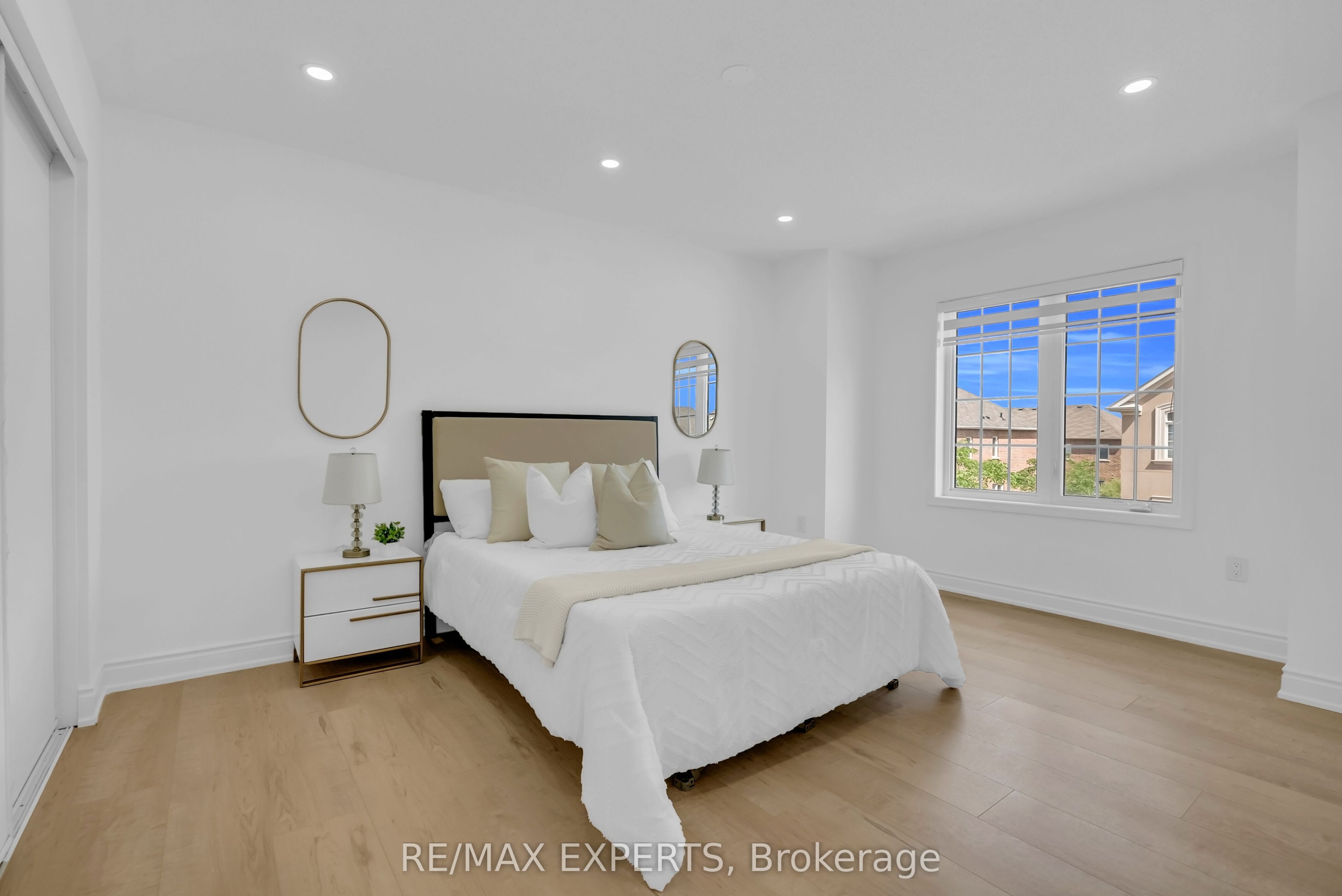 1253 Duignan Crescent Property Photo 32