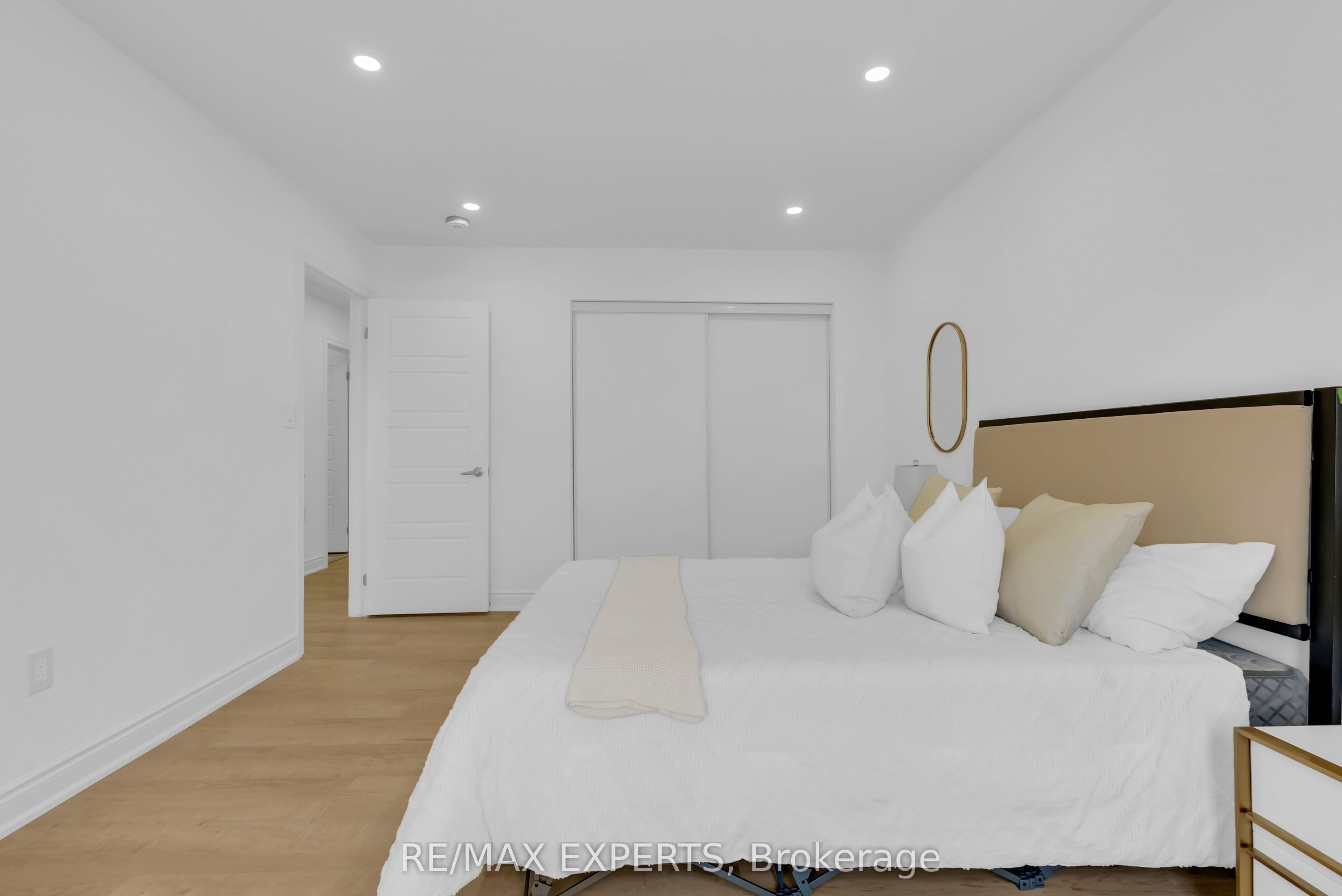1253 Duignan Crescent Property Photo 34