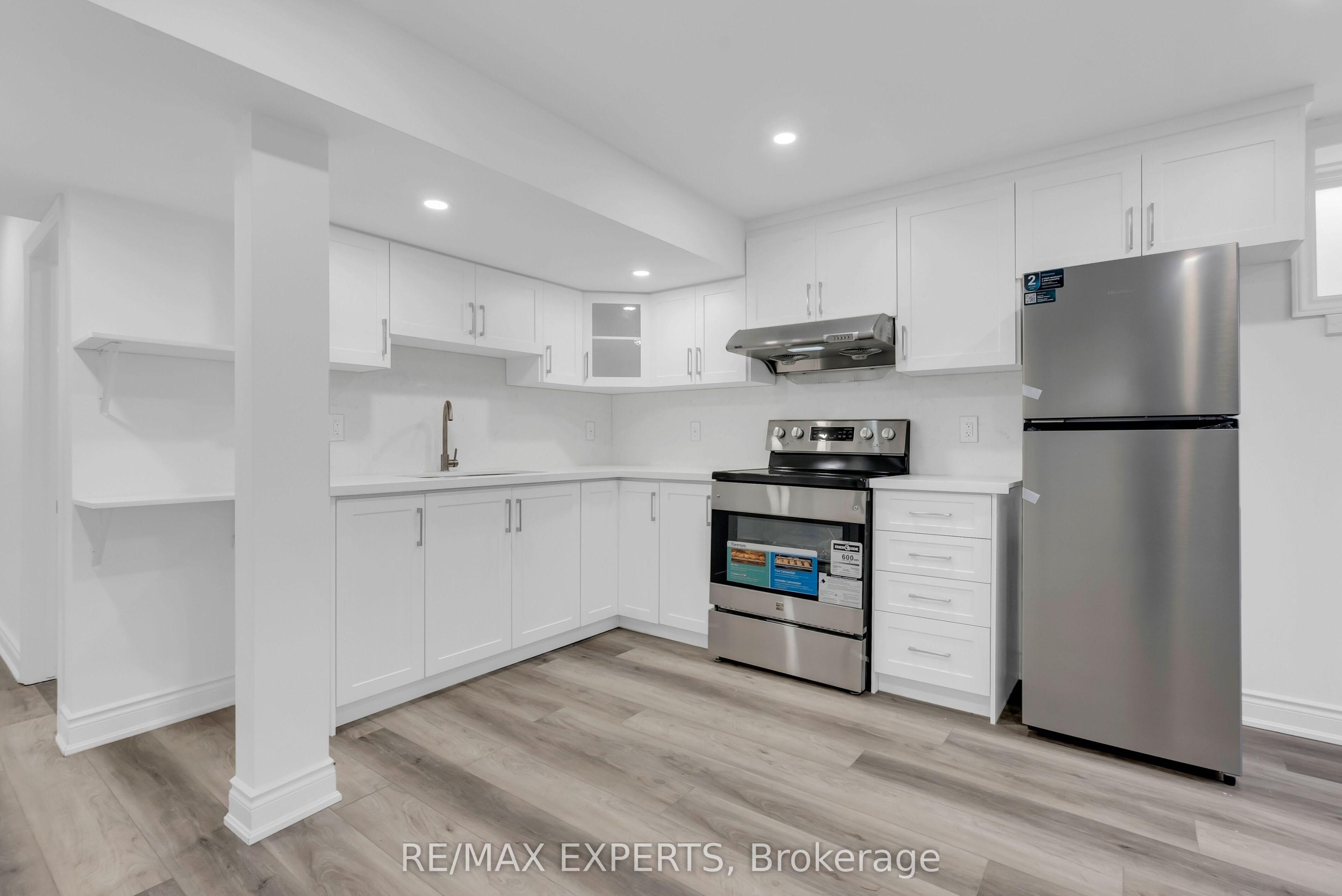 1253 Duignan Crescent Property Photo 41
