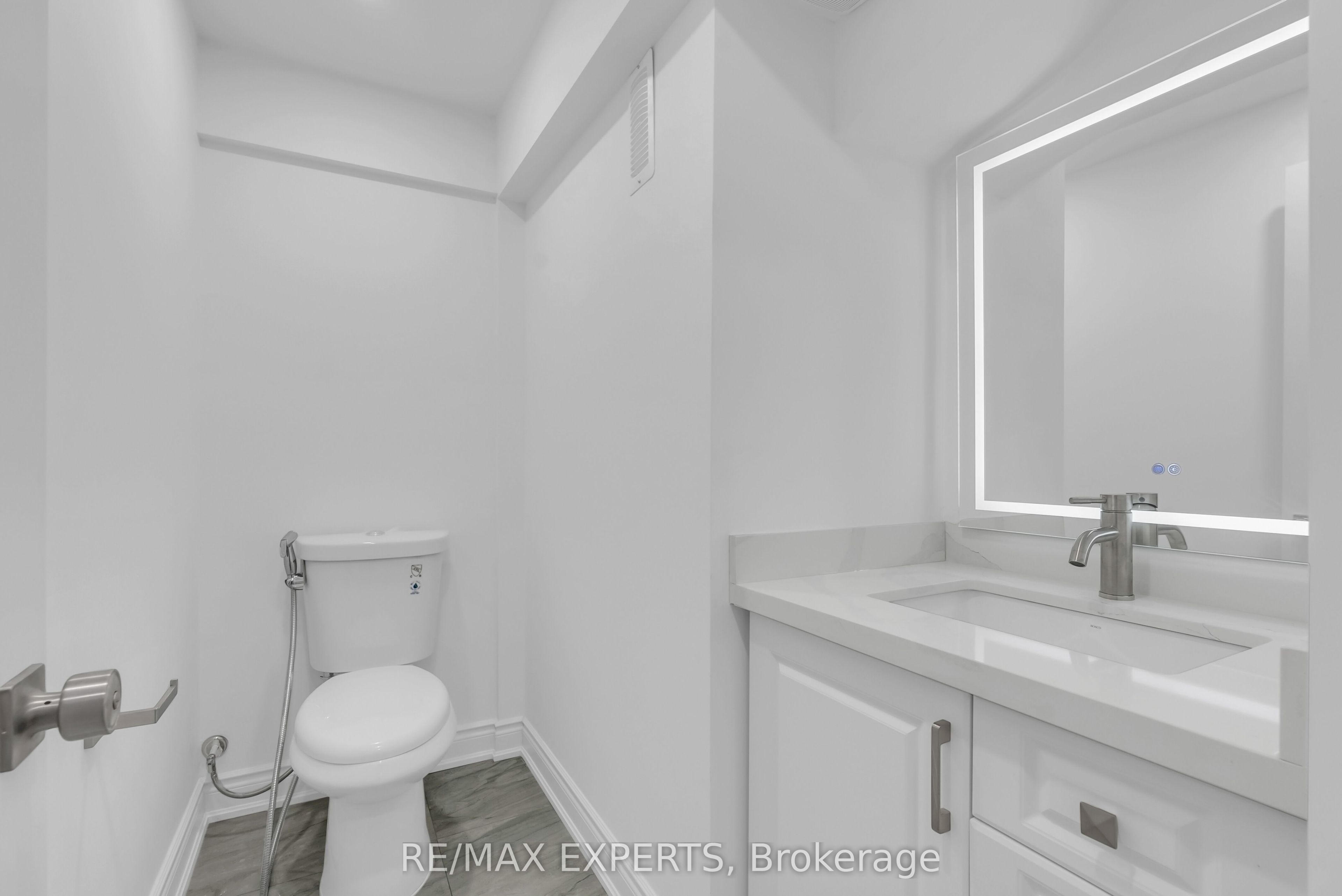 1253 Duignan Crescent Property Photo 46