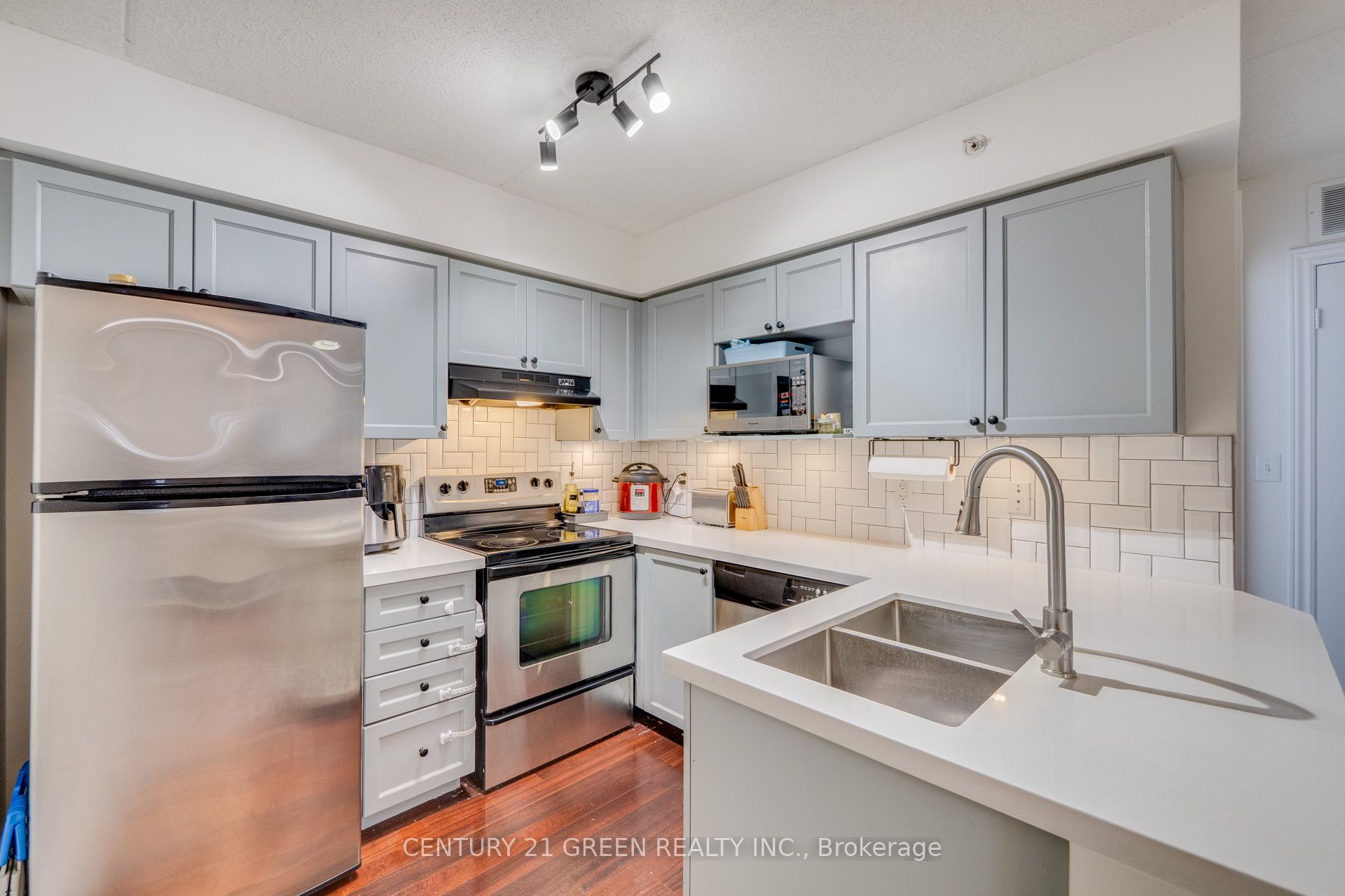 1479 Maple Avenue 206 Property Photo 19