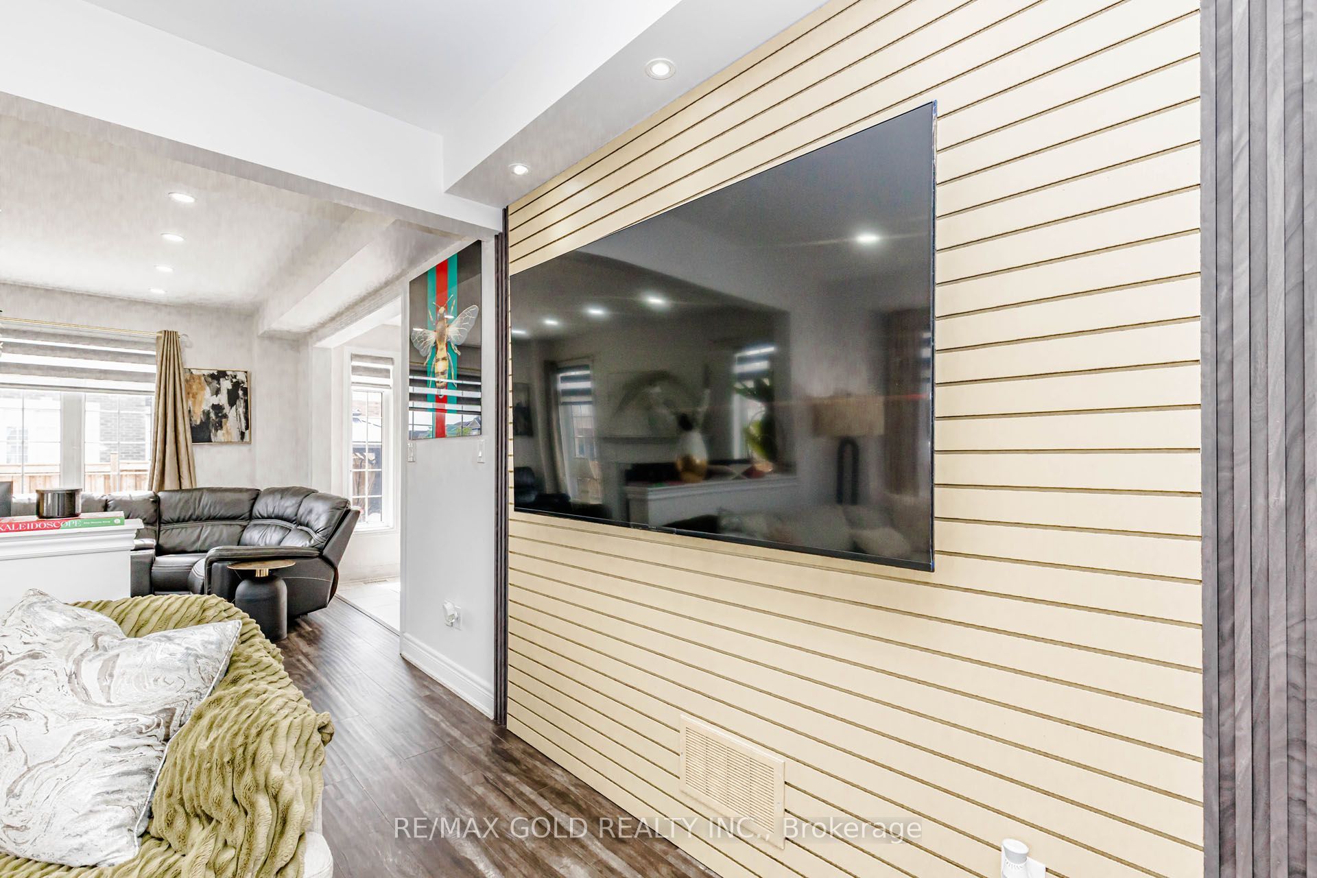 15351 Danby Road Property Photo 12