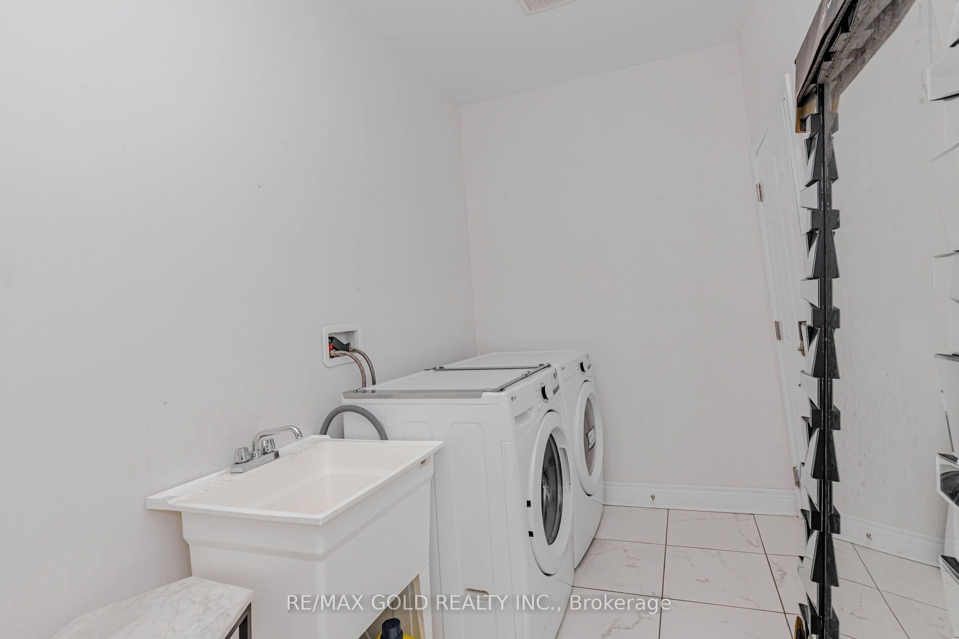 15351 Danby Road Property Photo 24