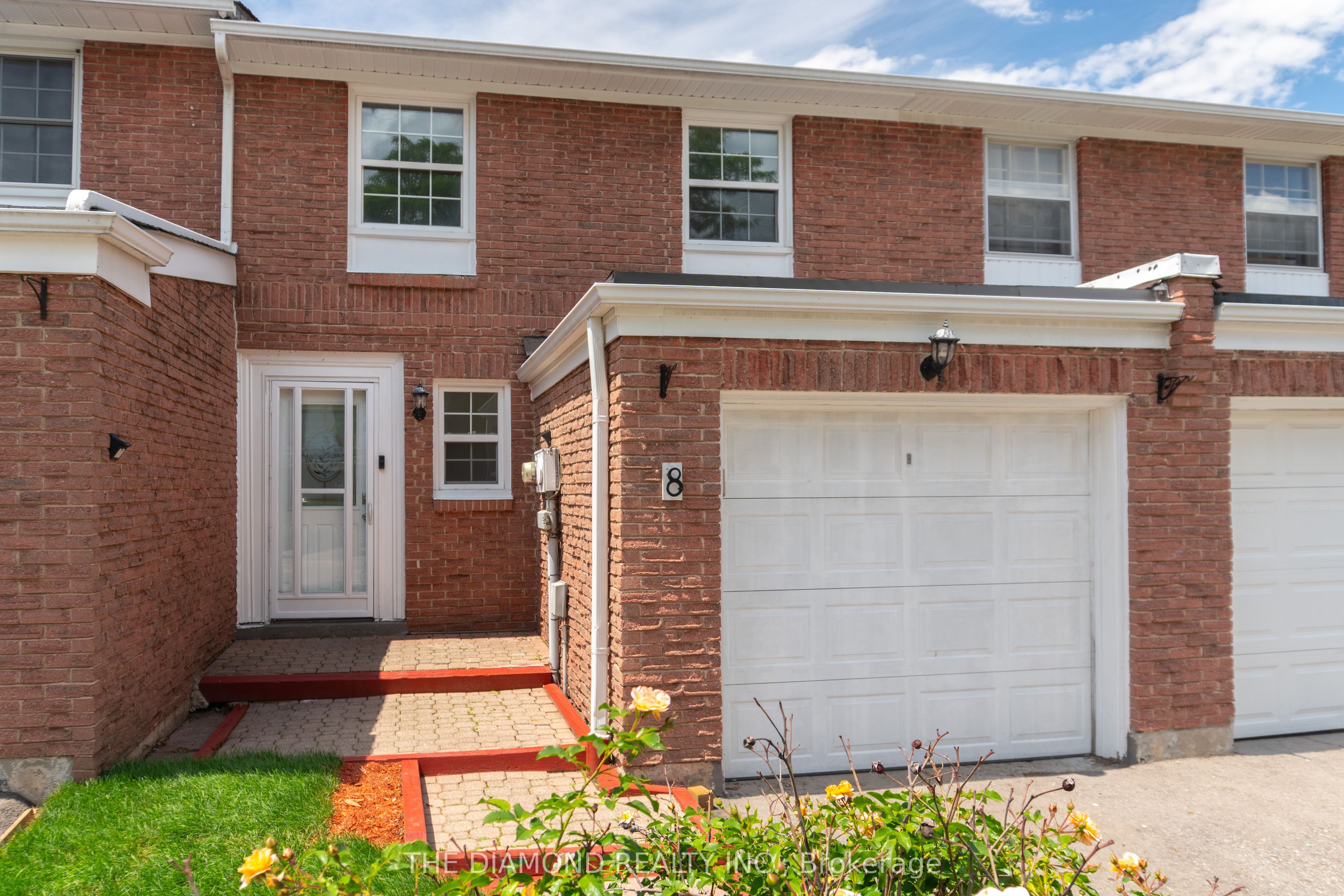 2288 The Collegeway 8 Property Photo 3