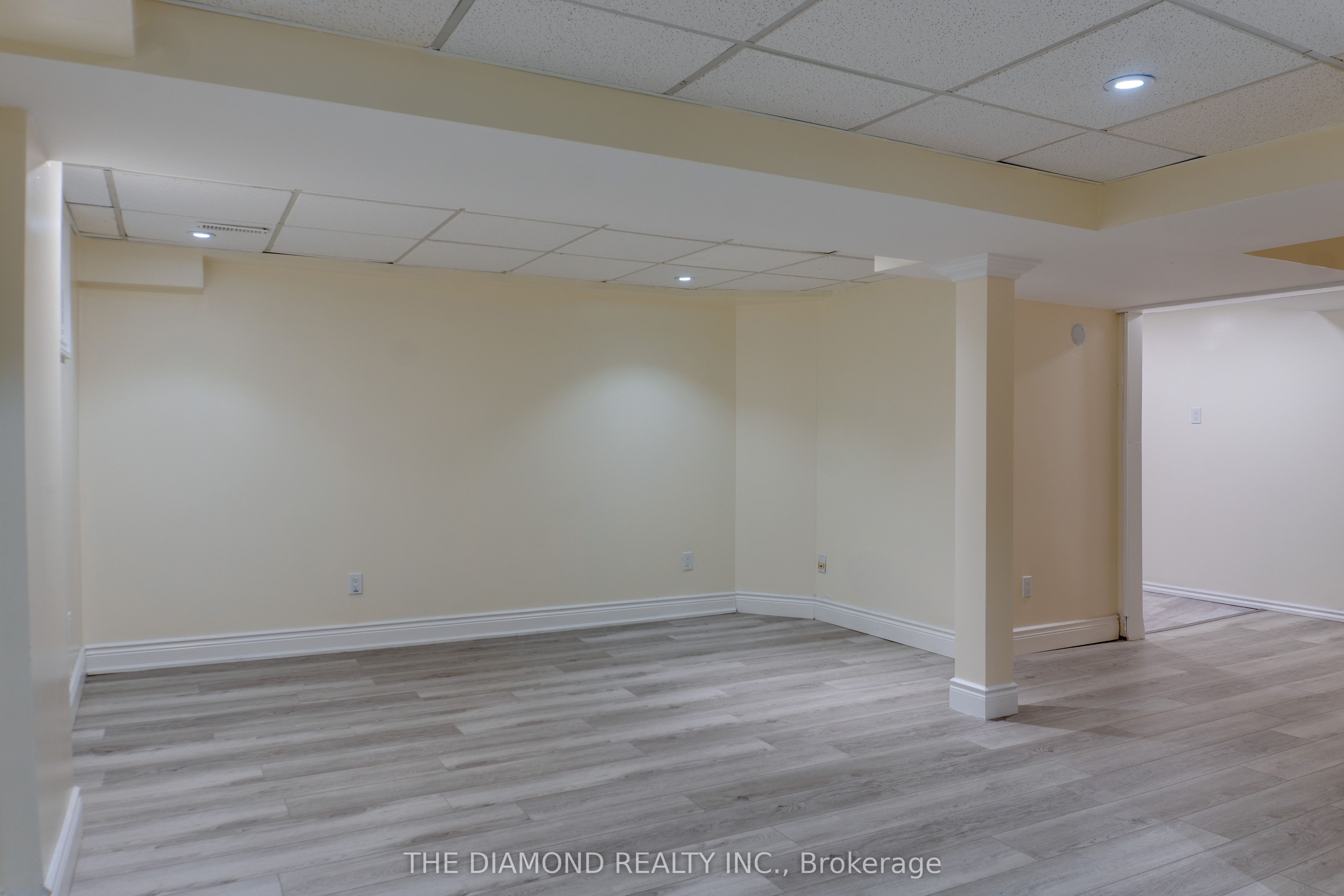 2288 The Collegeway 8 Property Photo 22