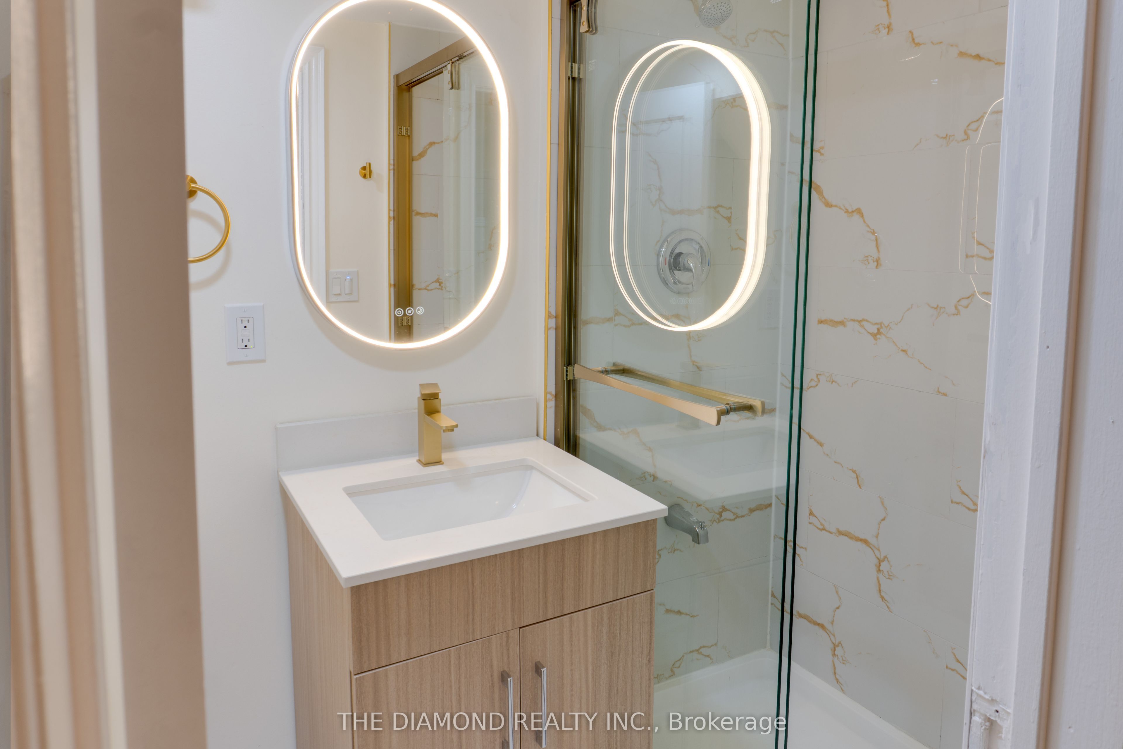 2288 The Collegeway 8 Property Photo 27