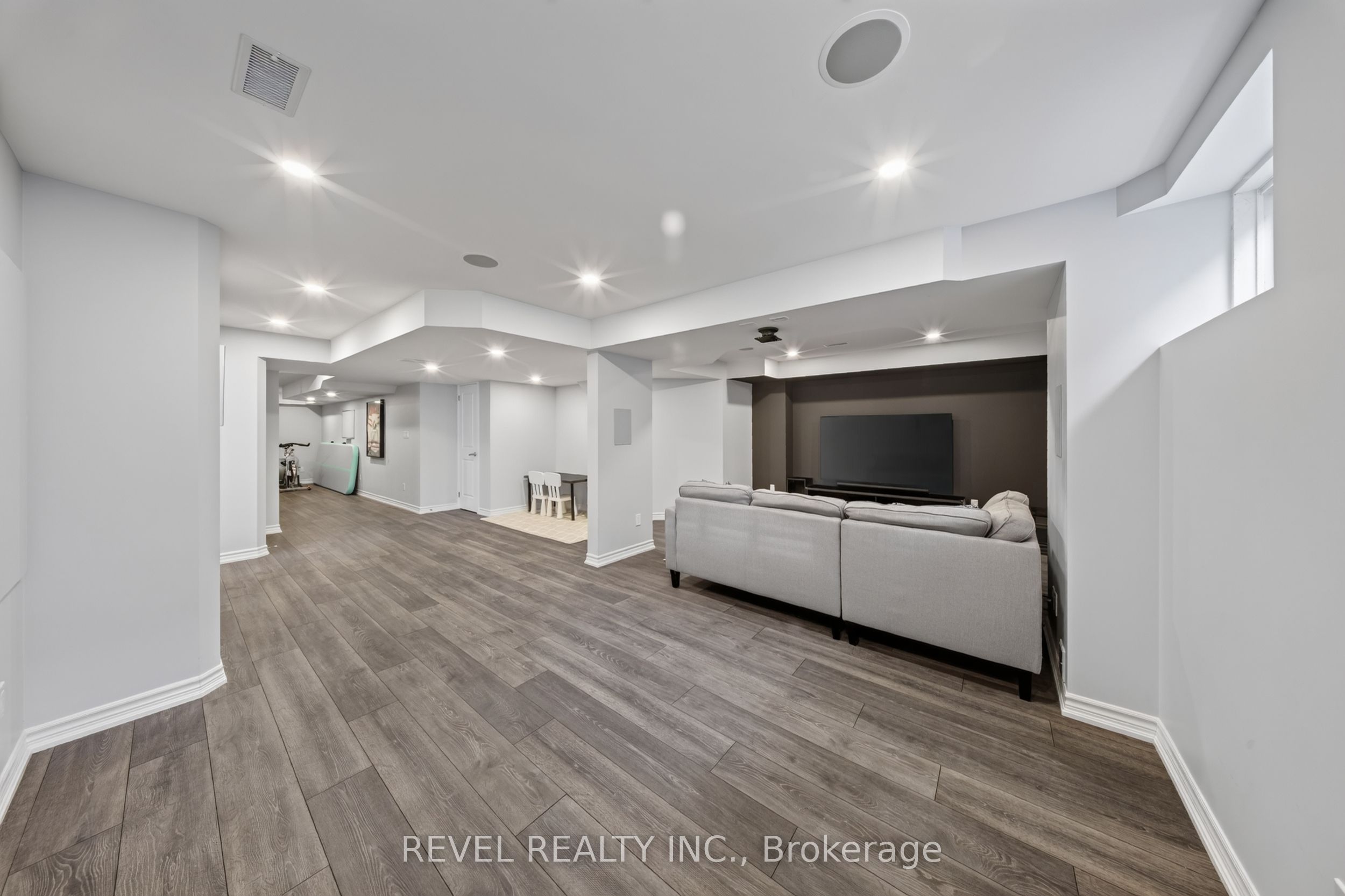 455 Ramsey Place Property Photo 29