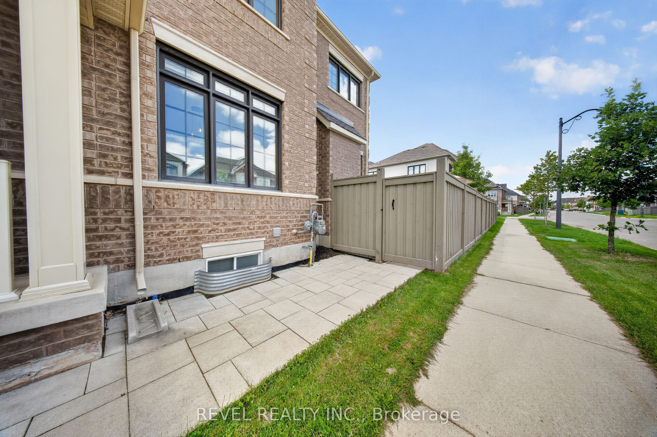 455 Ramsey Place Property Photo 39