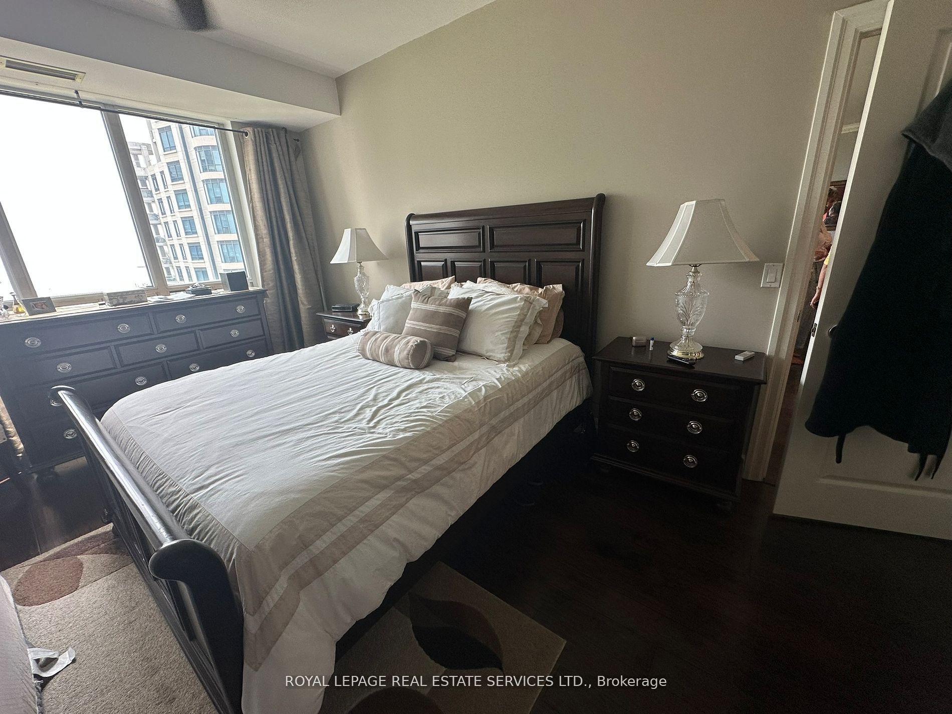 2083 W Lake Shore Boulevard 511 Property Photo 11