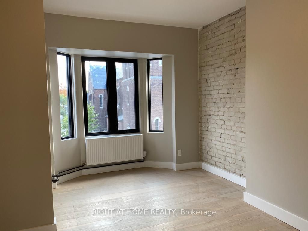 1022 Bloor Street W 3a Property Photo 6