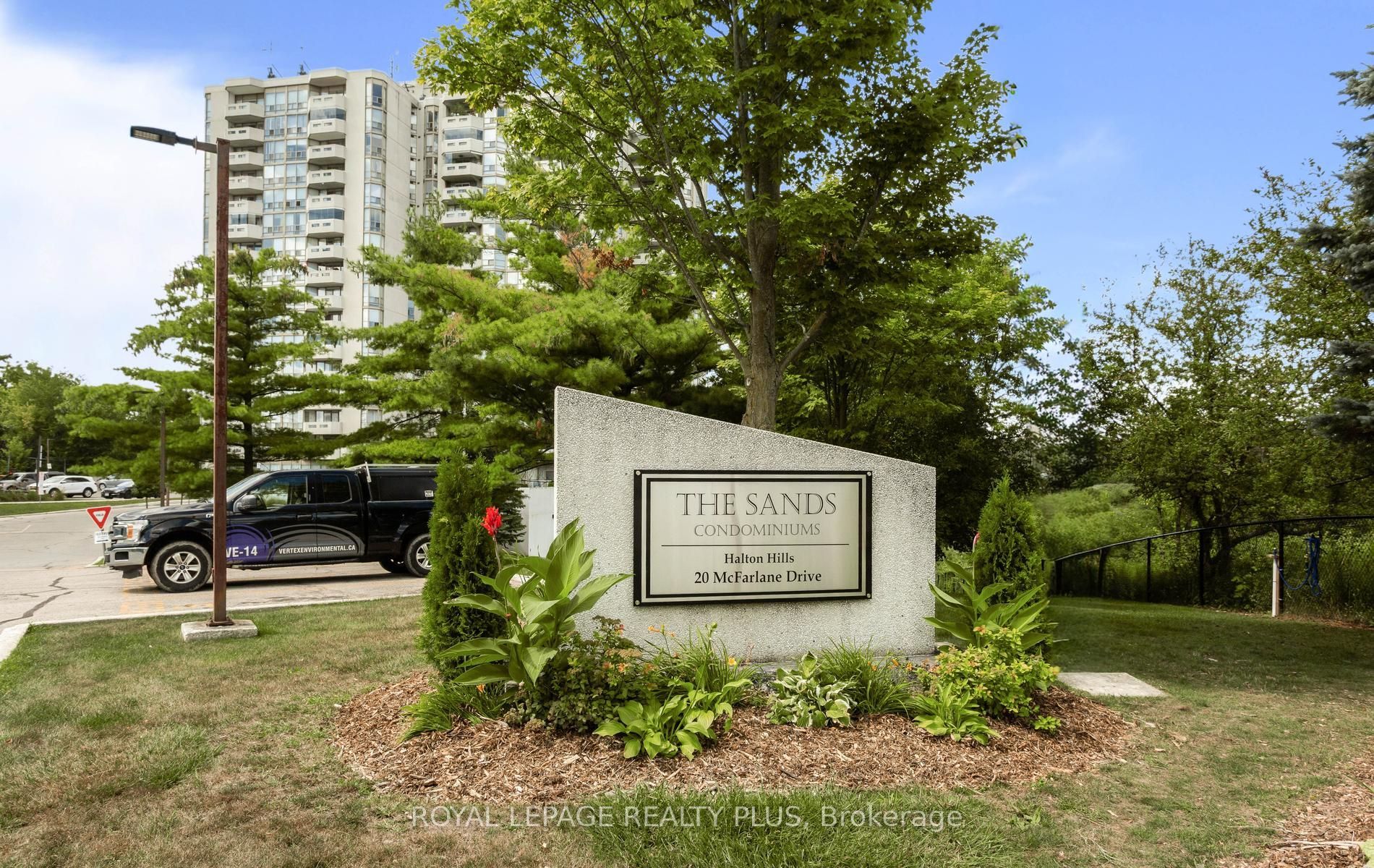 20 Mcfarlane Drive 1610 Property Photo 2