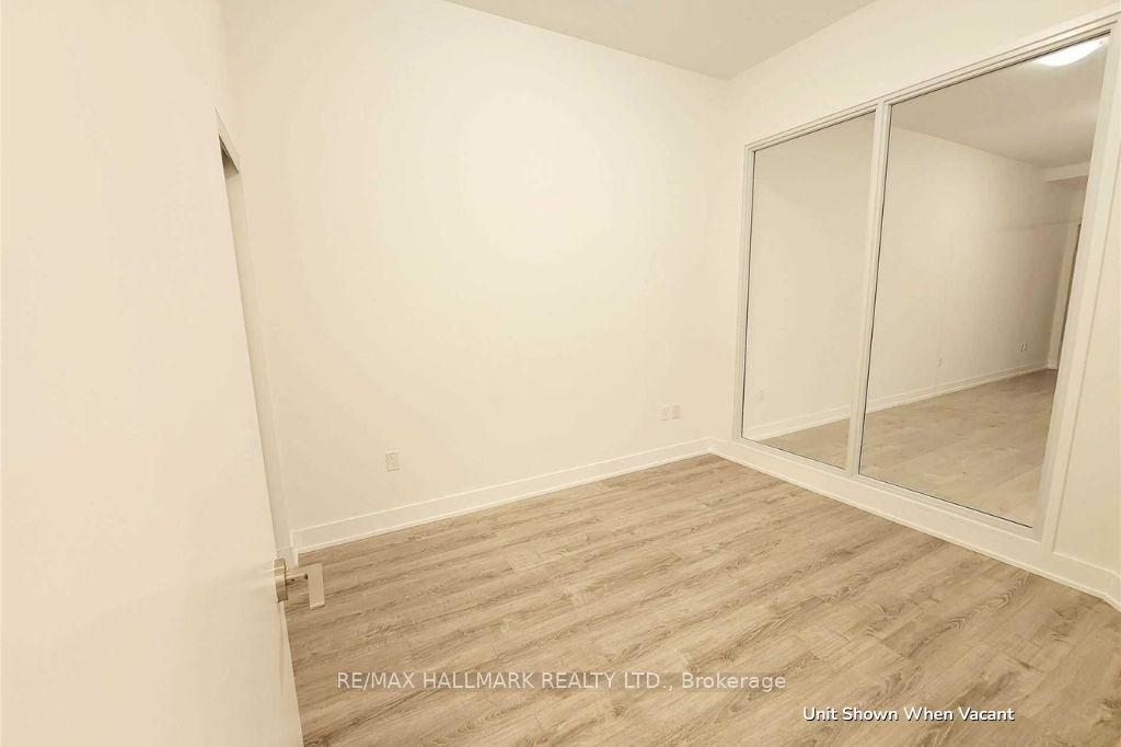 30 Shore Breeze Drive 922 Property Photo 8