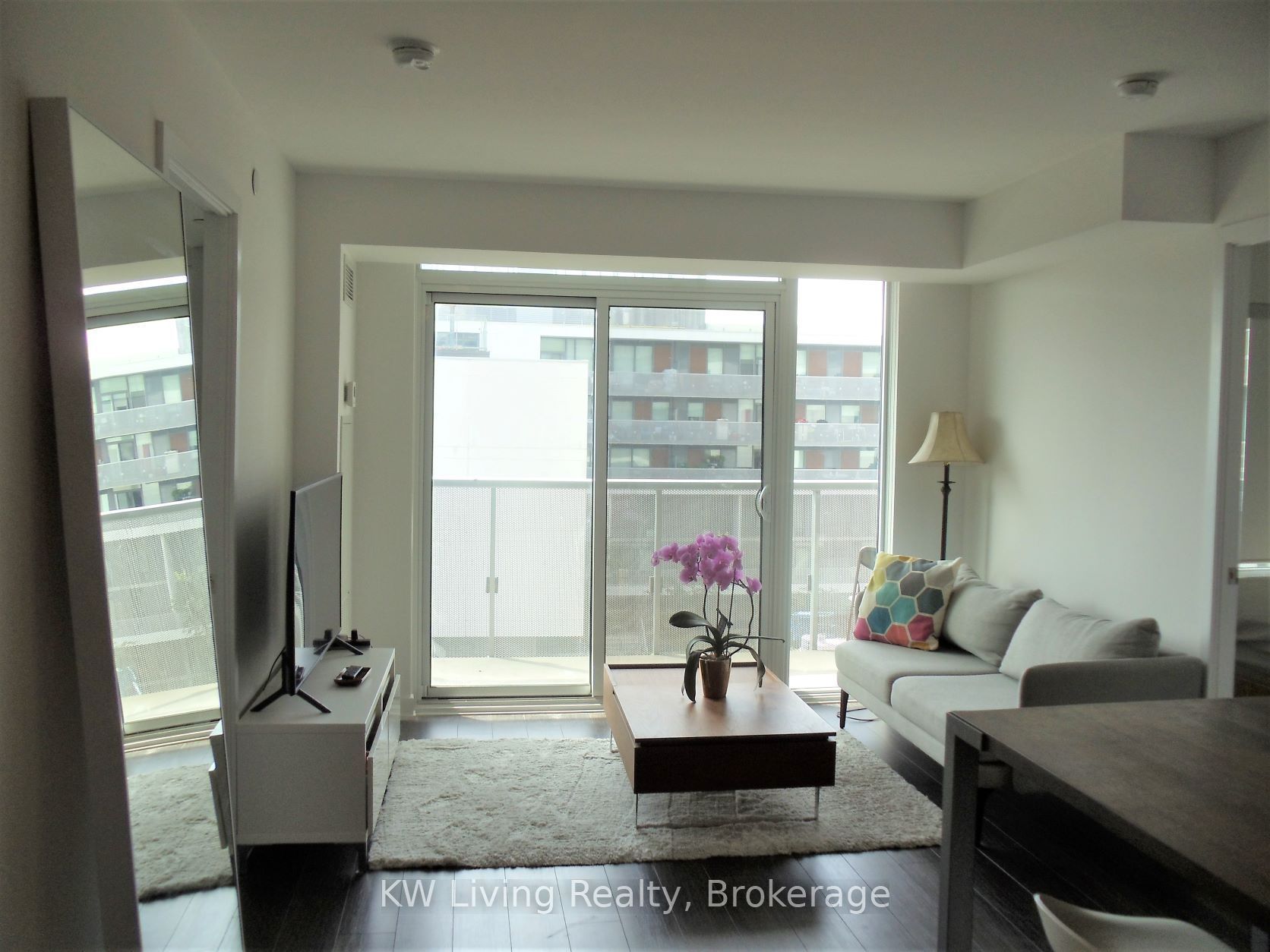 160 Flemington Road 603 Property Photo 8