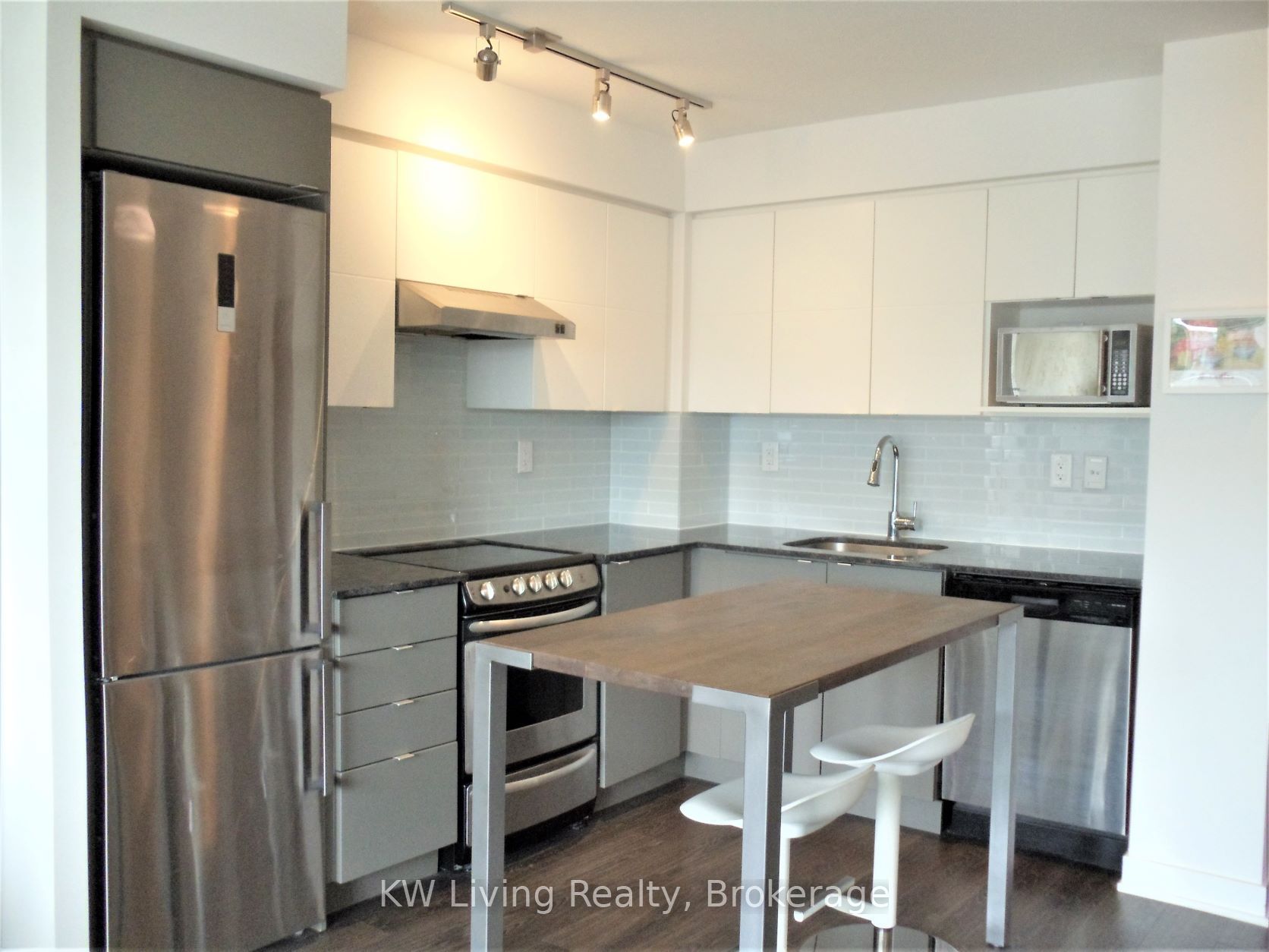 160 Flemington Road 603 Property Photo 11