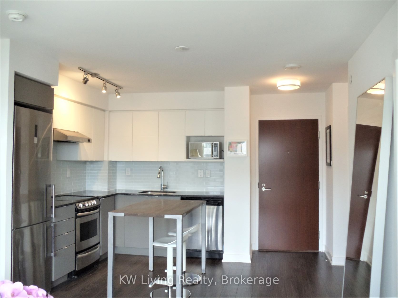 160 Flemington Road 603 Property Photo 12