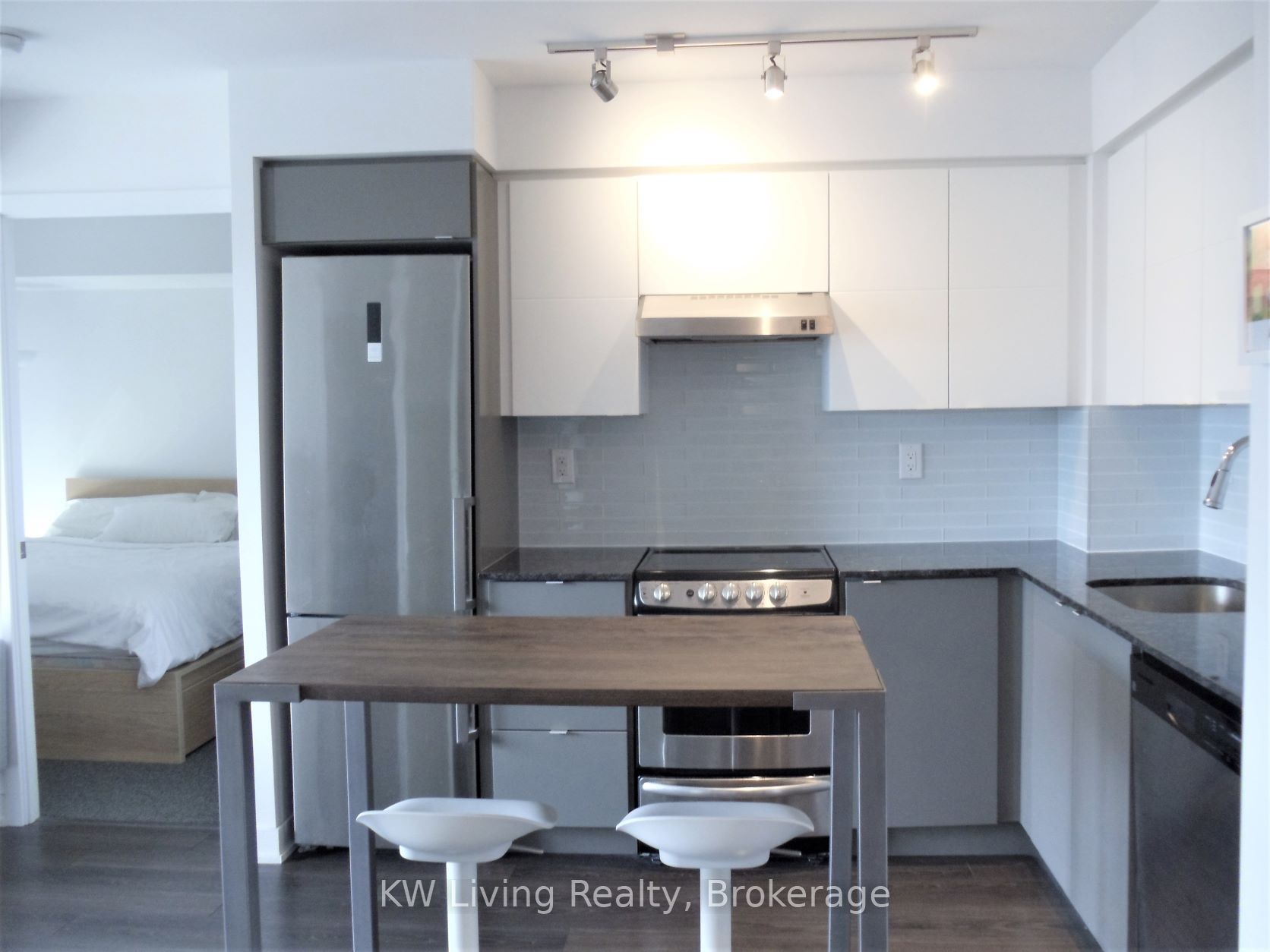 160 Flemington Road 603 Property Photo 13